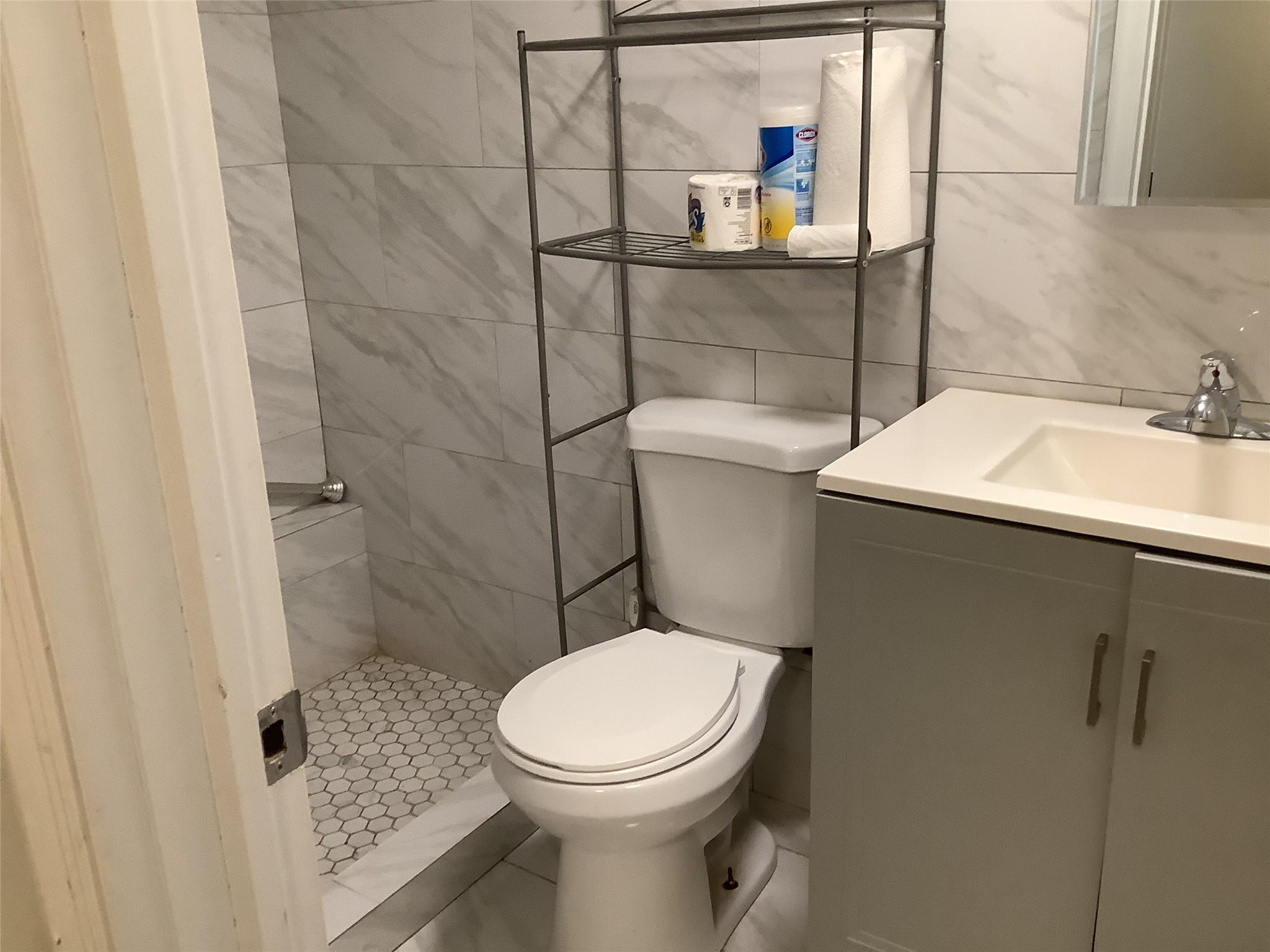 Single Family Bleecker  Queens, NY 11385, MLS-819596-9