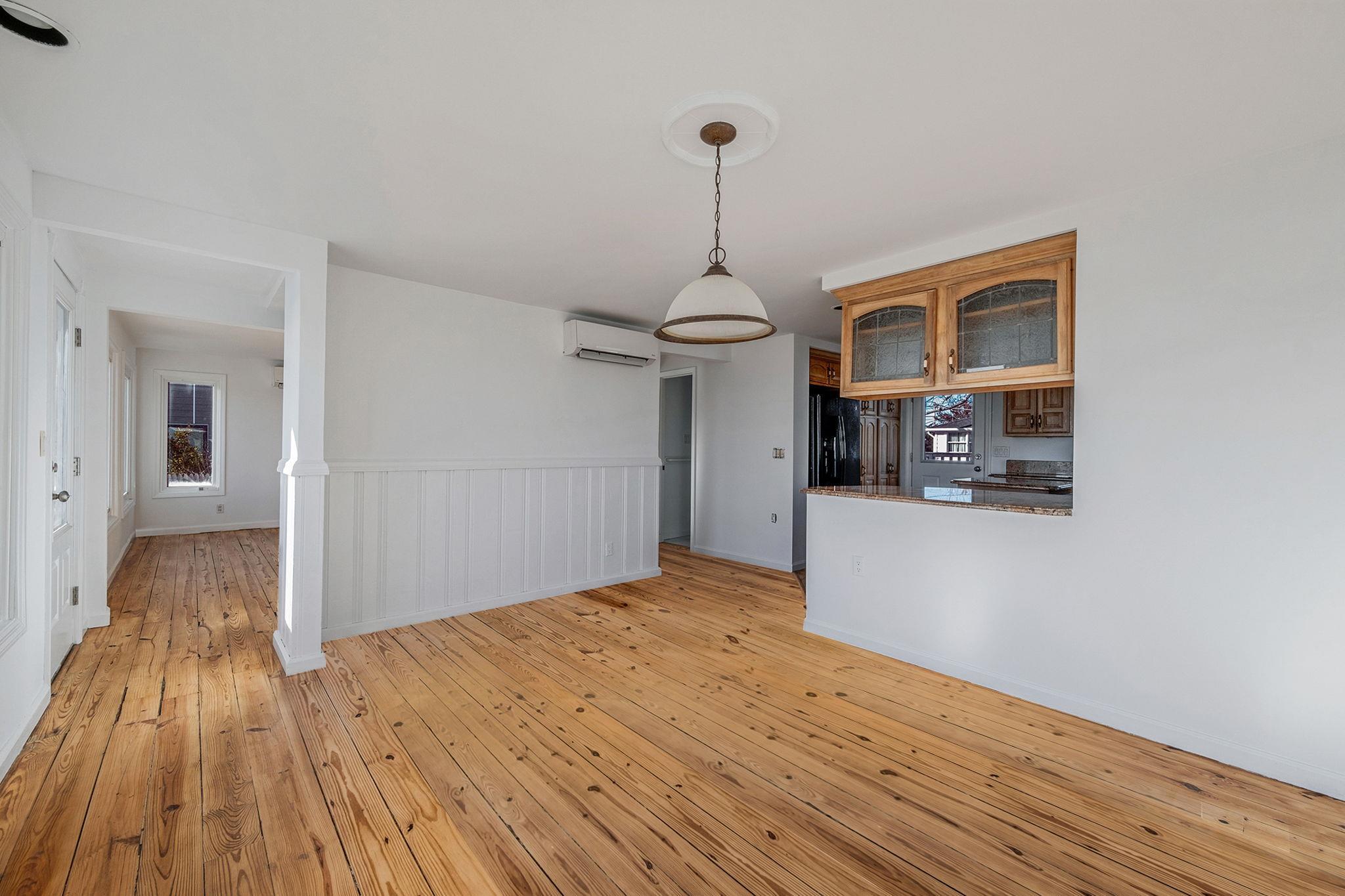 Single Family Oak Beach  Suffolk County, NY 11702, MLS-819597-10