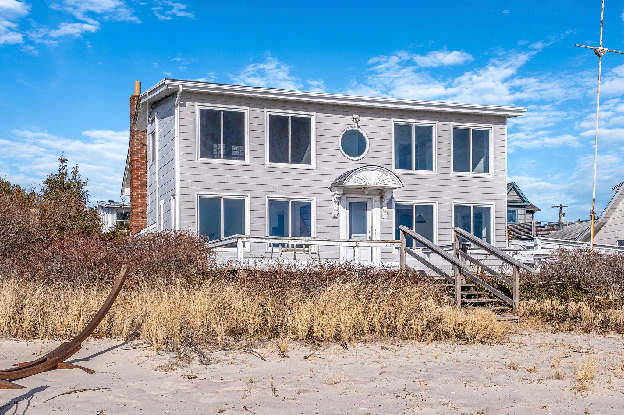 Single Family Oak Beach  Suffolk County, NY 11702, MLS-819597-2
