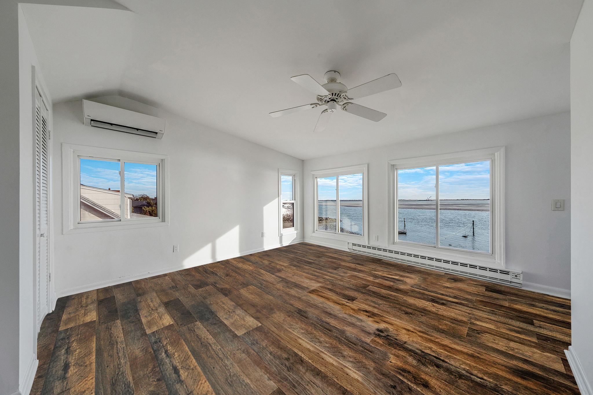 Single Family Oak Beach  Suffolk County, NY 11702, MLS-819597-21