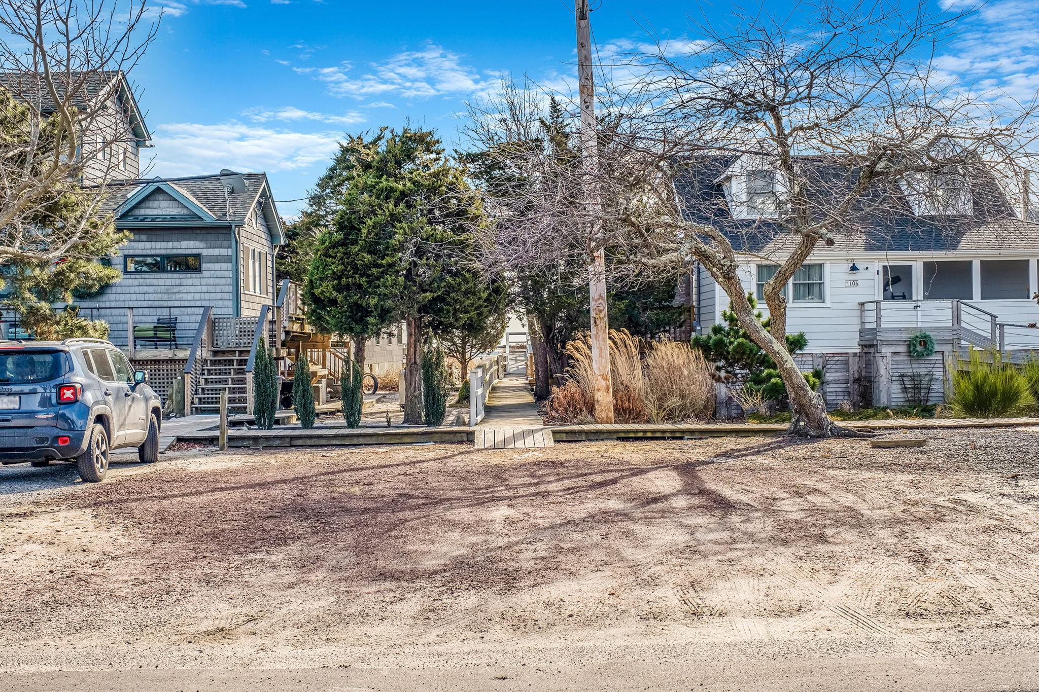 Single Family Oak Beach  Suffolk County, NY 11702, MLS-819597-28