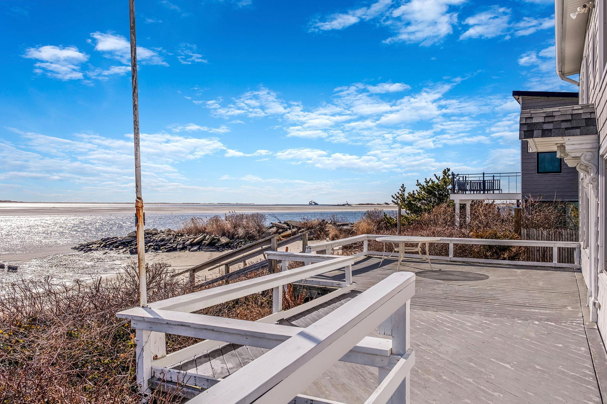 Single Family Oak Beach  Suffolk County, NY 11702, MLS-819597-3