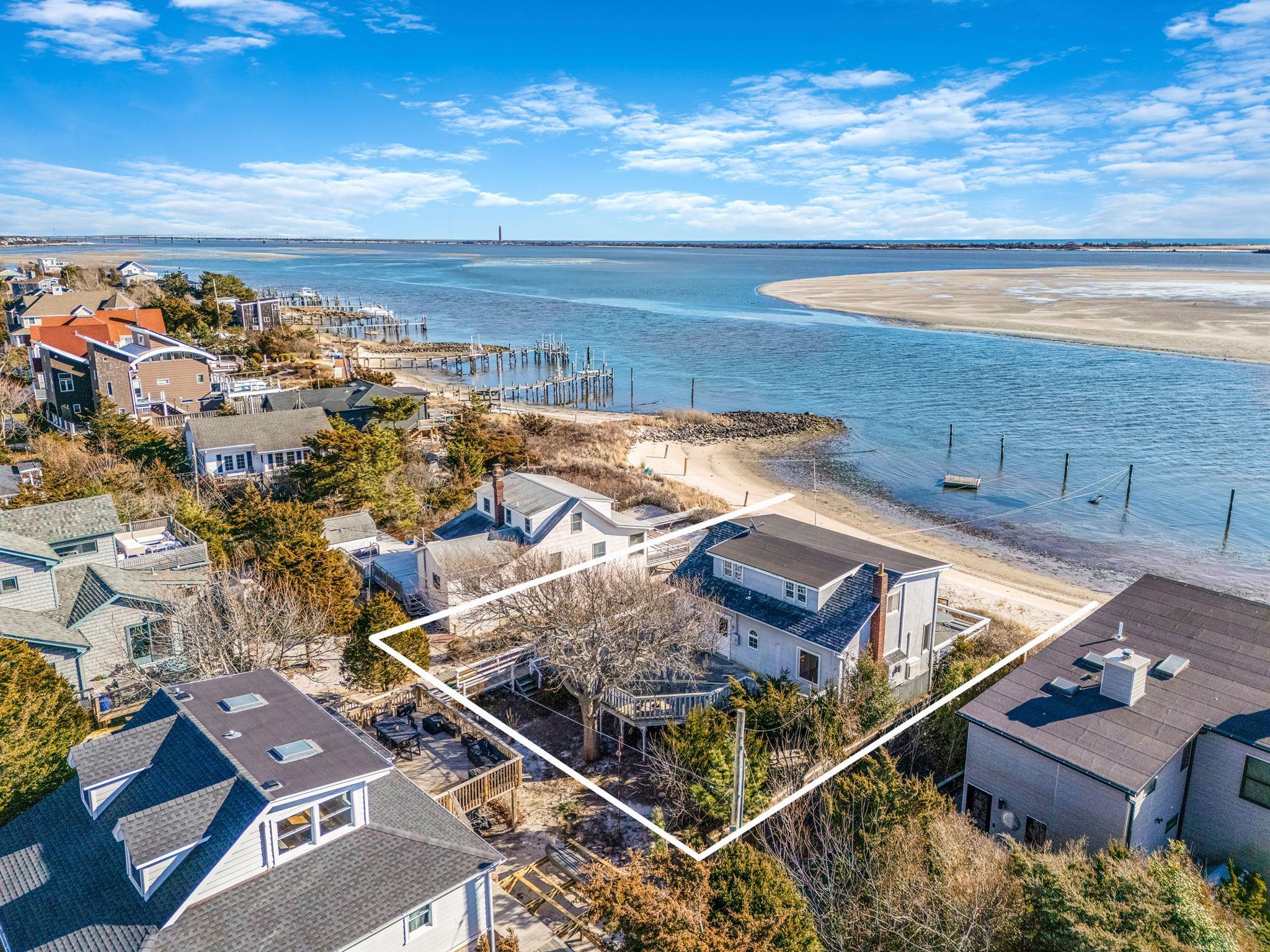 Single Family Oak Beach  Suffolk County, NY 11702, MLS-819597-32