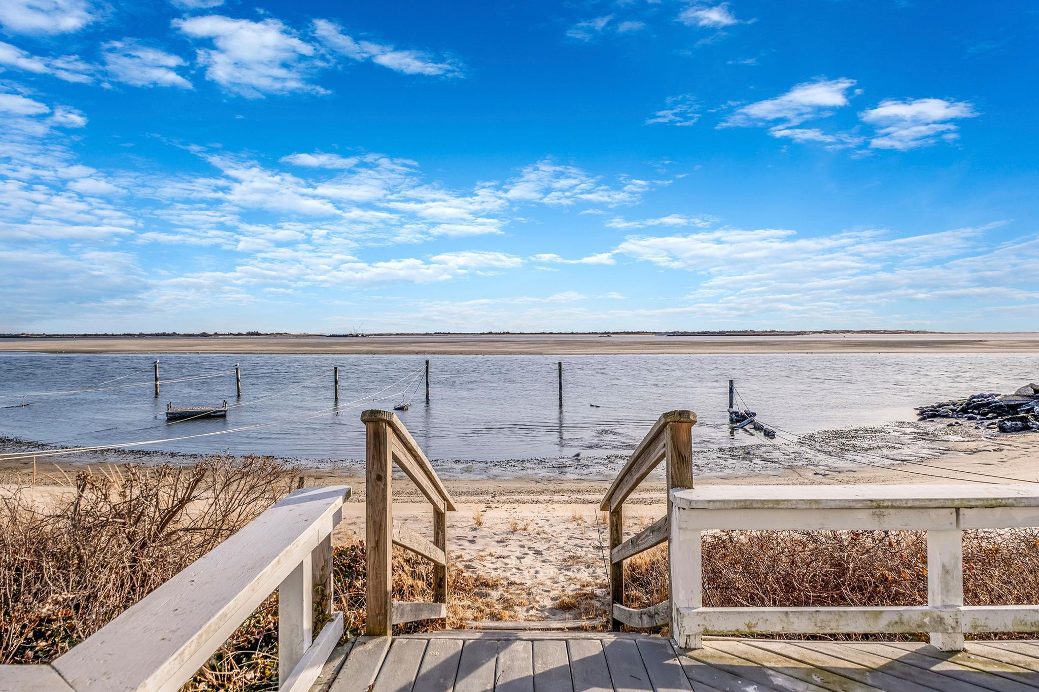 Single Family Oak Beach  Suffolk County, NY 11702, MLS-819597-4