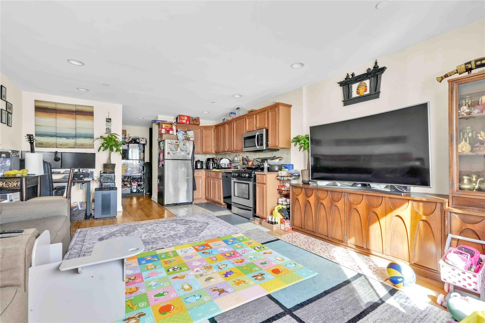 Single Family 60th Dr  Queens, NY 11379, MLS-819629-20