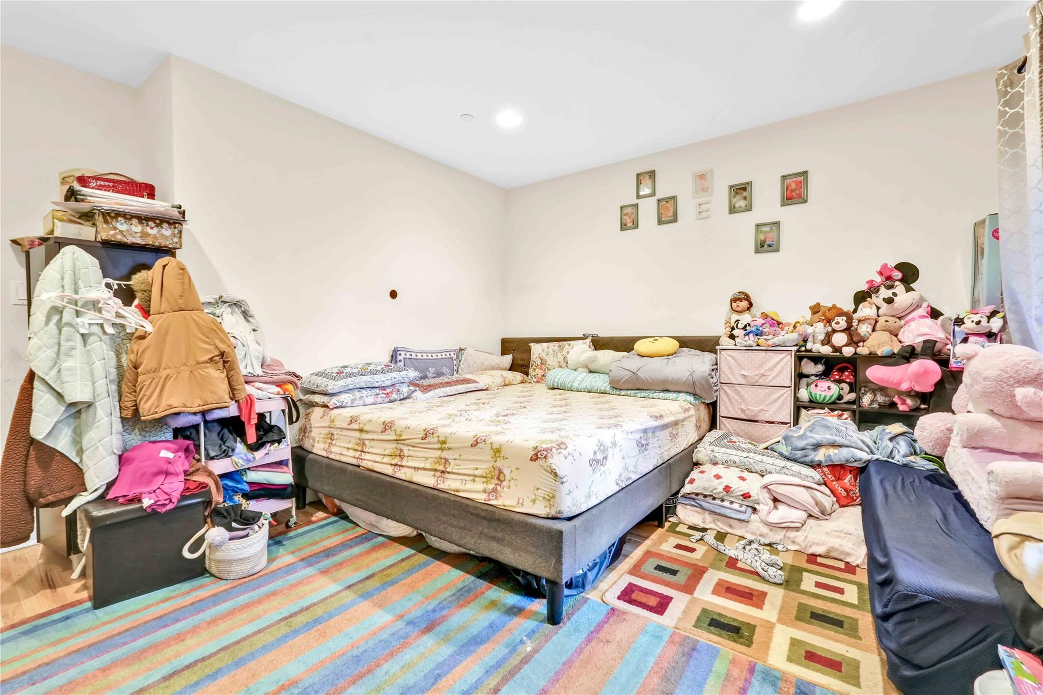 Single Family 60th Dr  Queens, NY 11379, MLS-819629-23