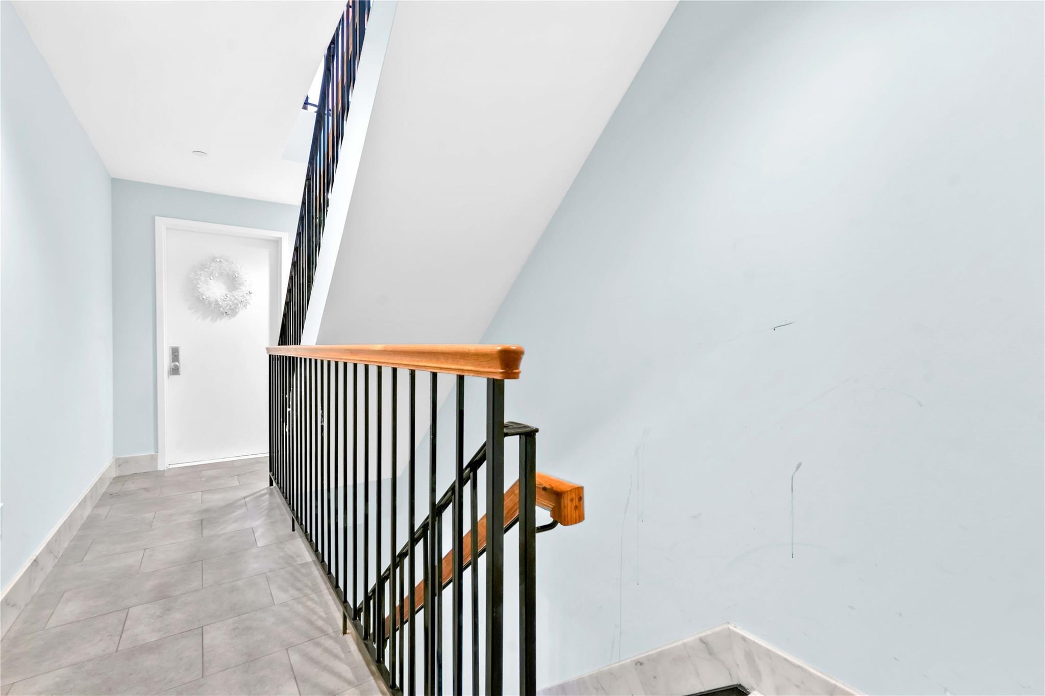 Single Family 60th Dr  Queens, NY 11379, MLS-819629-28