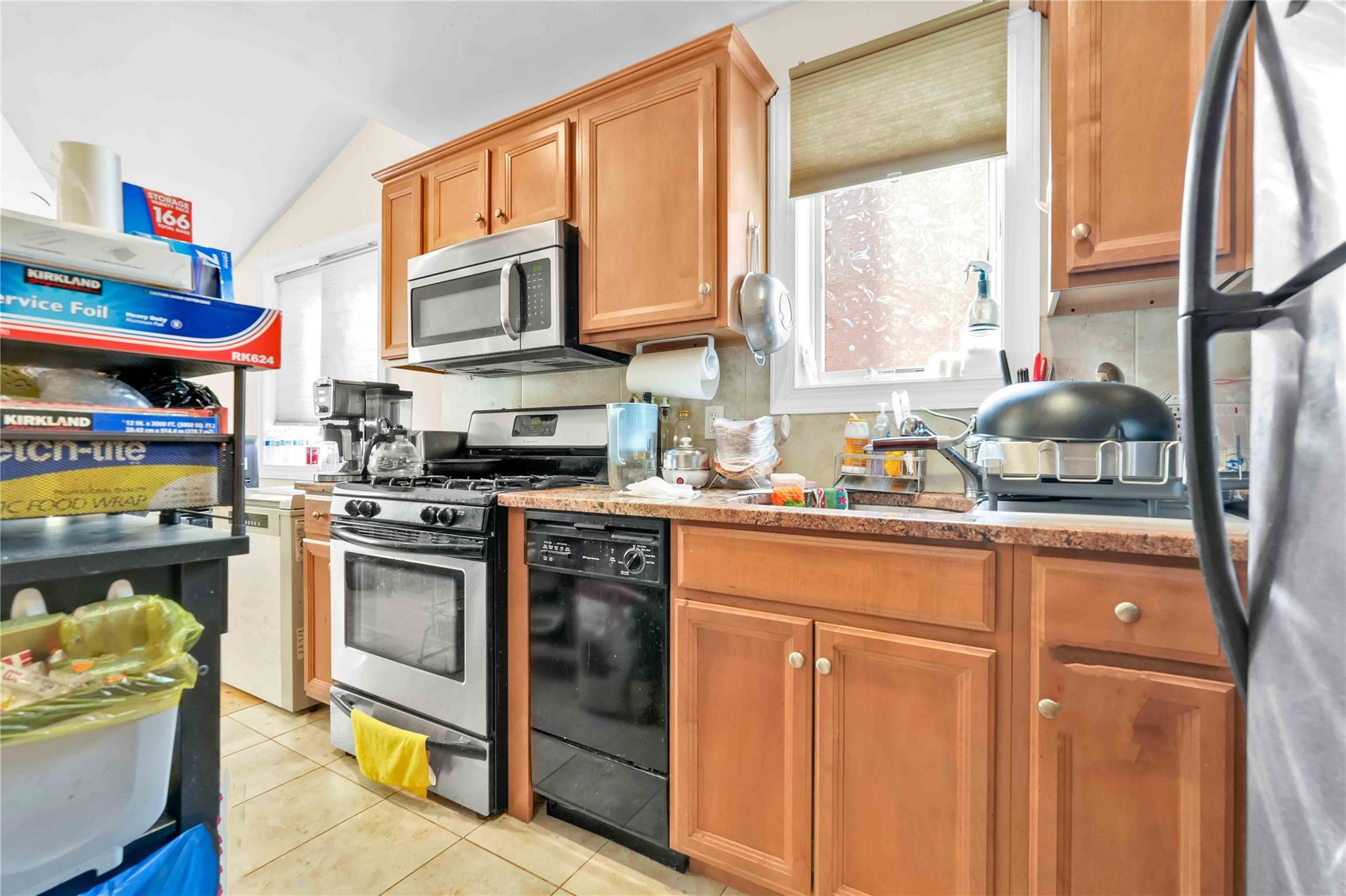 Single Family 60th Dr  Queens, NY 11379, MLS-819629-30