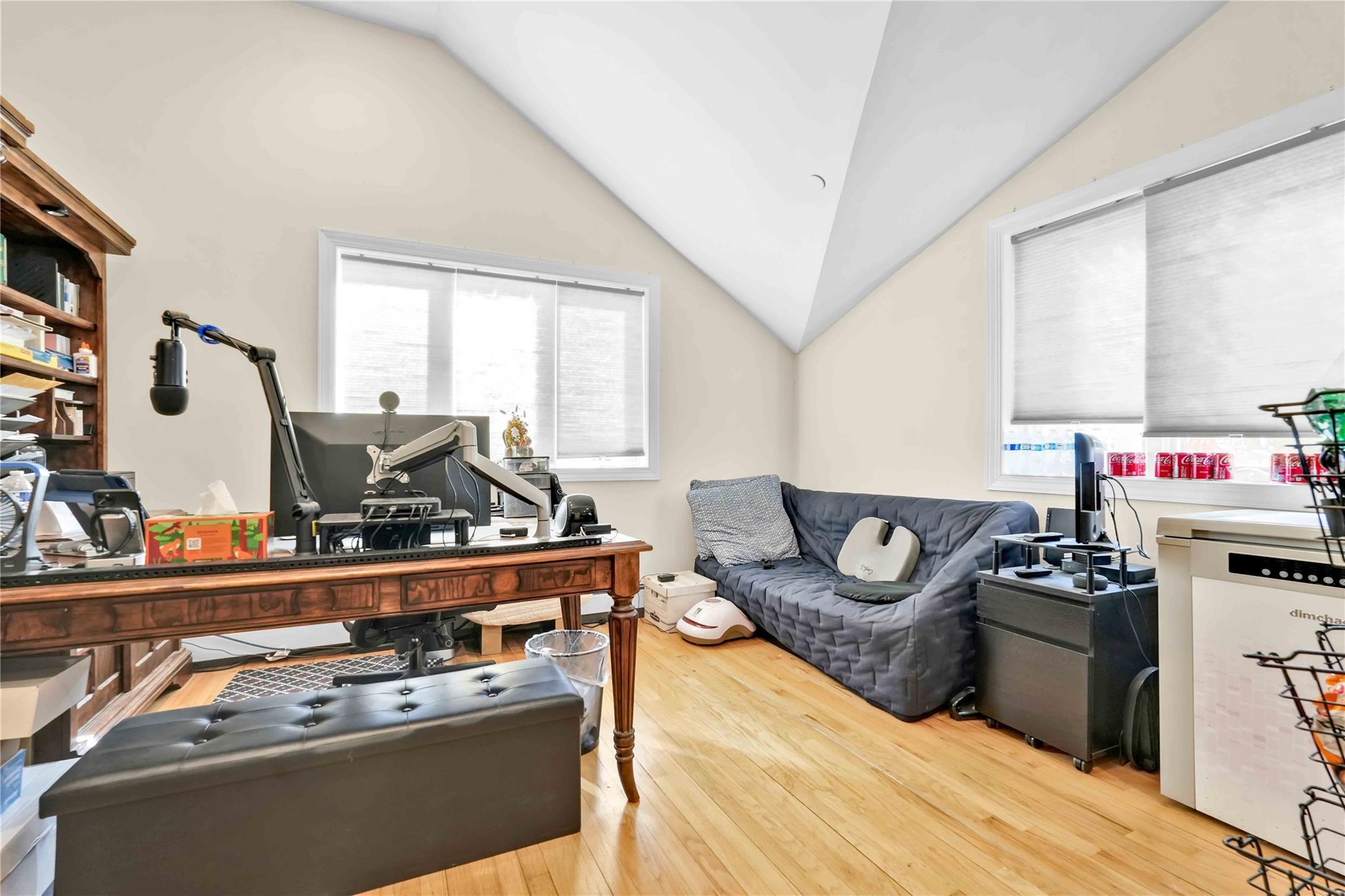 Single Family 60th Dr  Queens, NY 11379, MLS-819629-31