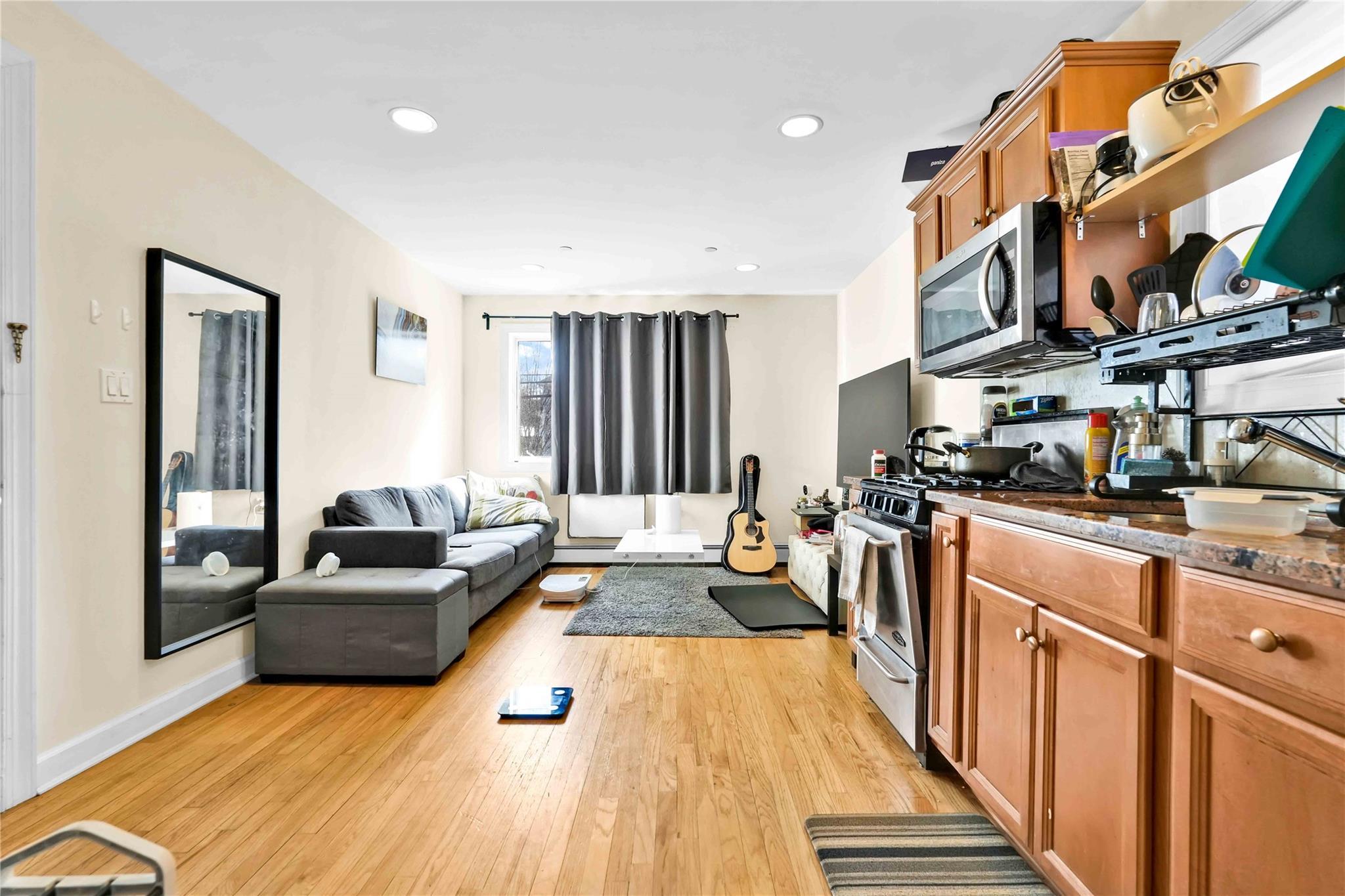 Single Family 60th Dr  Queens, NY 11379, MLS-819629-6