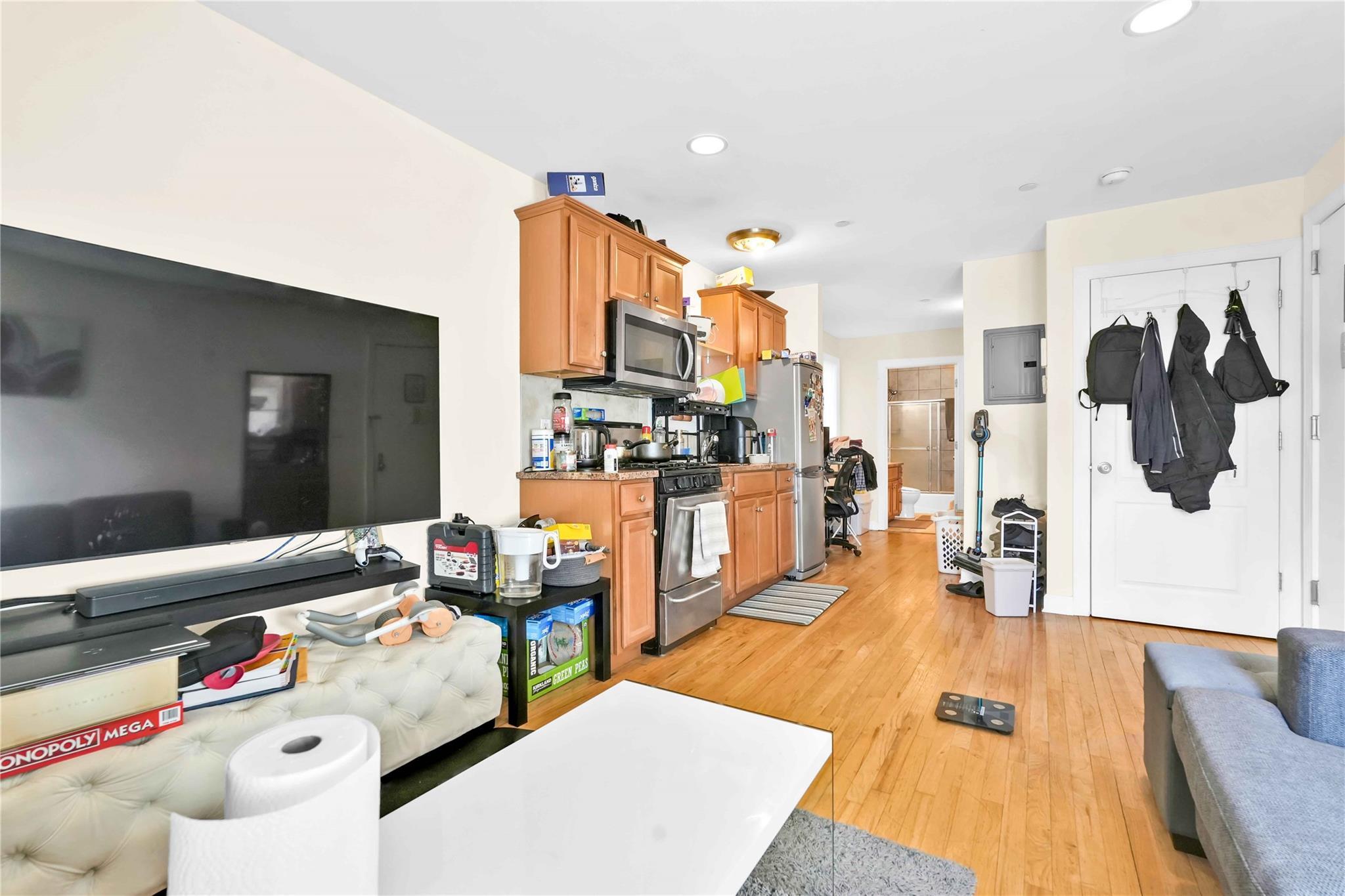 Single Family 60th Dr  Queens, NY 11379, MLS-819629-8