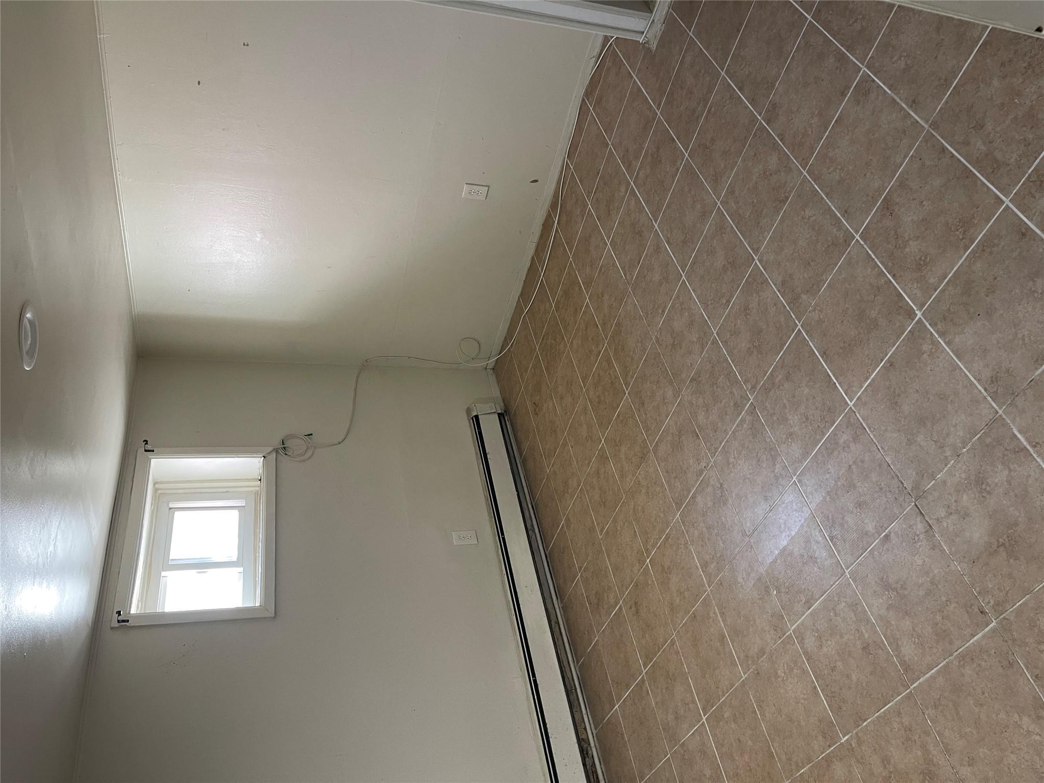 Single Family Dewitt  Nassau County, NY 11580, MLS-819666-13