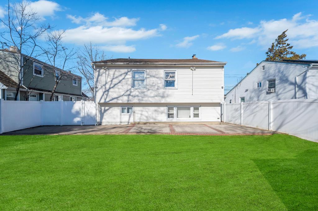 Single Family Frederick  Nassau County, NY 11575, MLS-819849-20