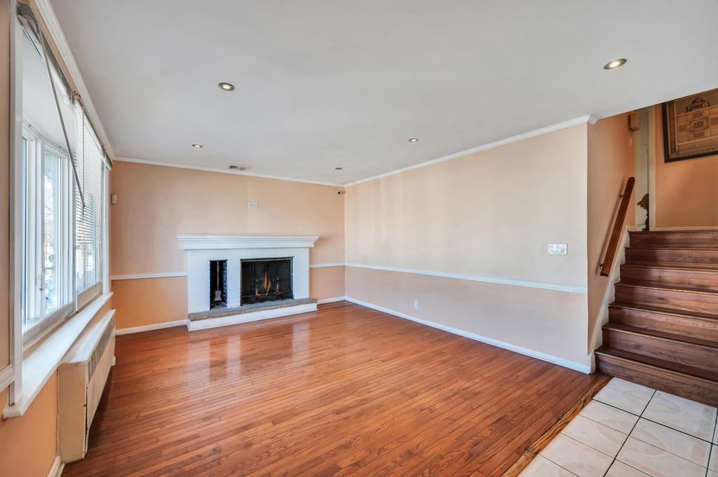 Single Family Frederick  Nassau County, NY 11575, MLS-819849-7