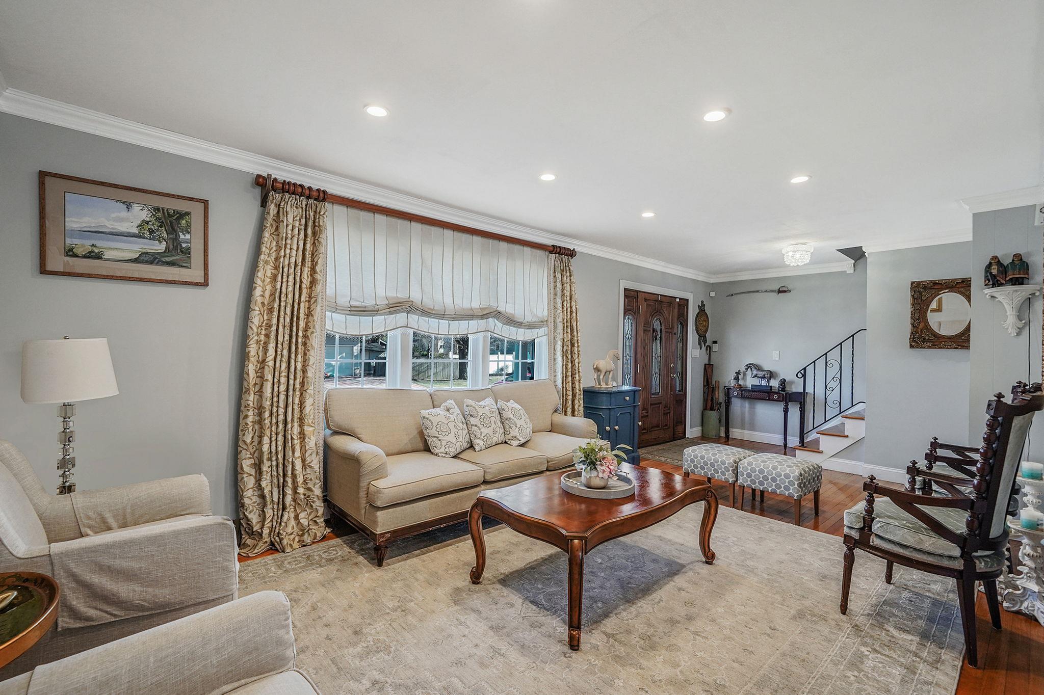 Single Family Lincoln  Suffolk County, NY 11717, MLS-819852-14