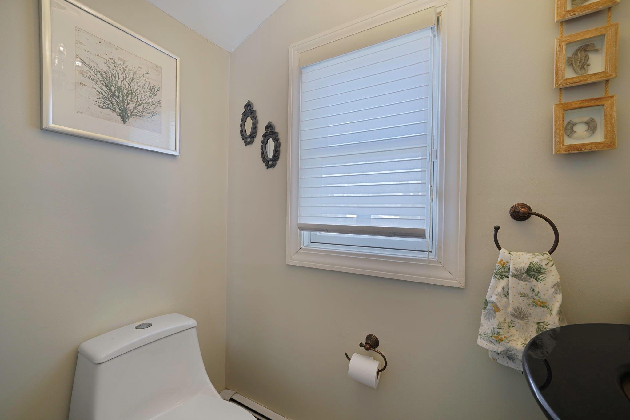 Single Family Lincoln  Suffolk County, NY 11717, MLS-819852-21
