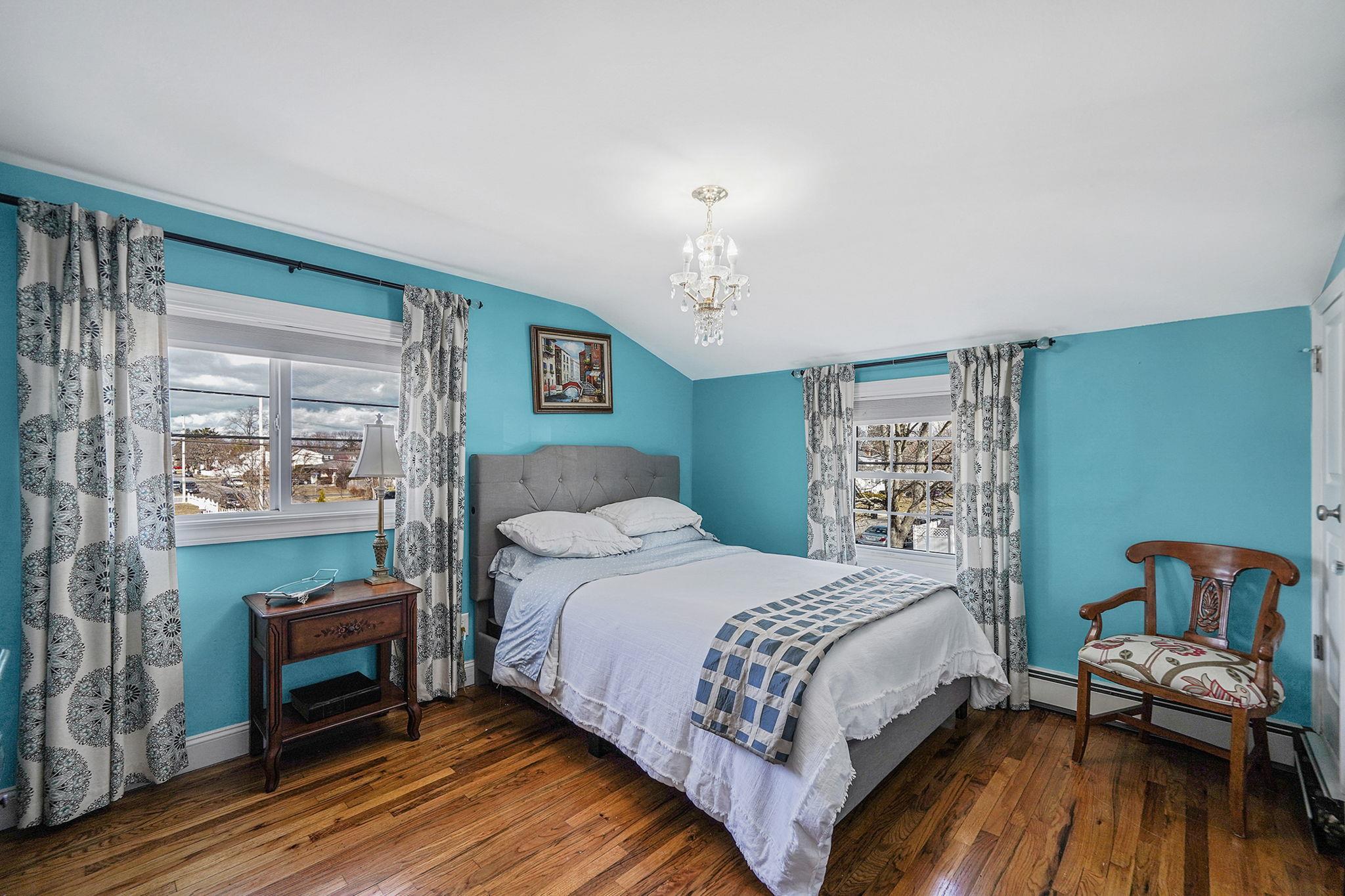 Single Family Lincoln  Suffolk County, NY 11717, MLS-819852-25