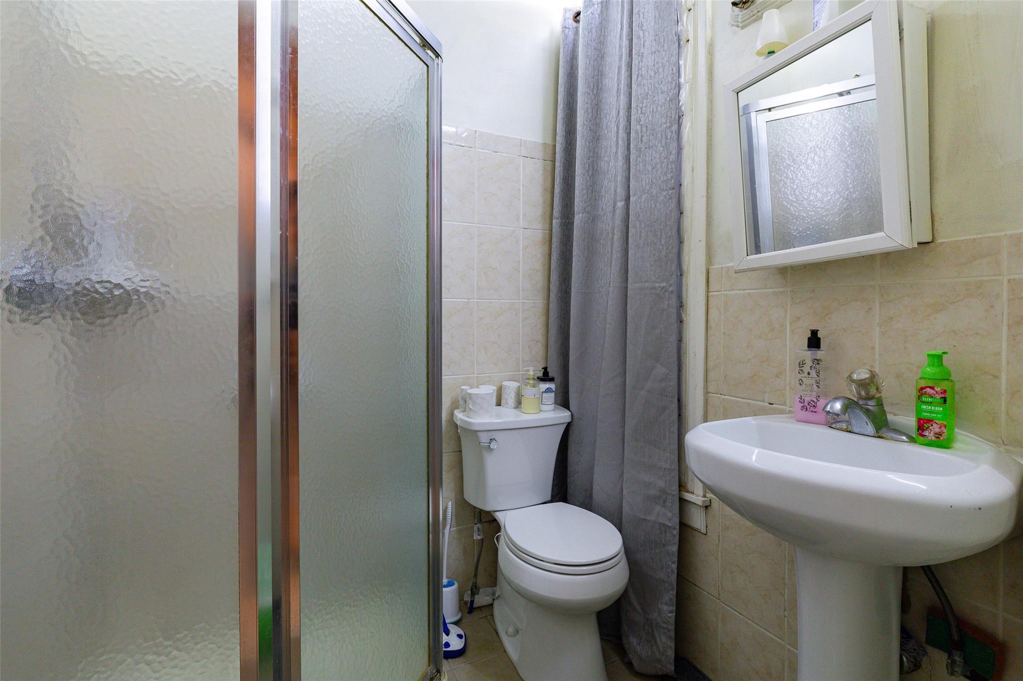 Single Family Academy  Dutchess County, NY 12601, MLS-819855-17