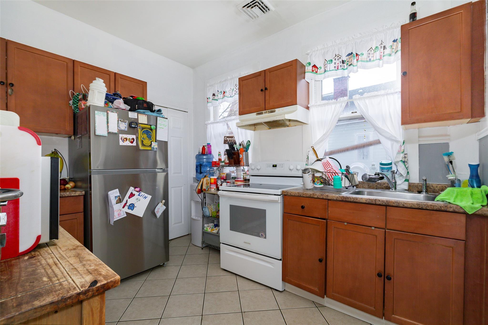 Single Family Academy  Dutchess County, NY 12601, MLS-819855-3