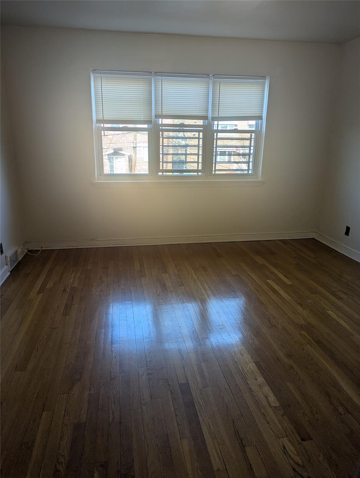 Apartment 212th  Bronx, NY 10469, MLS-819945-10