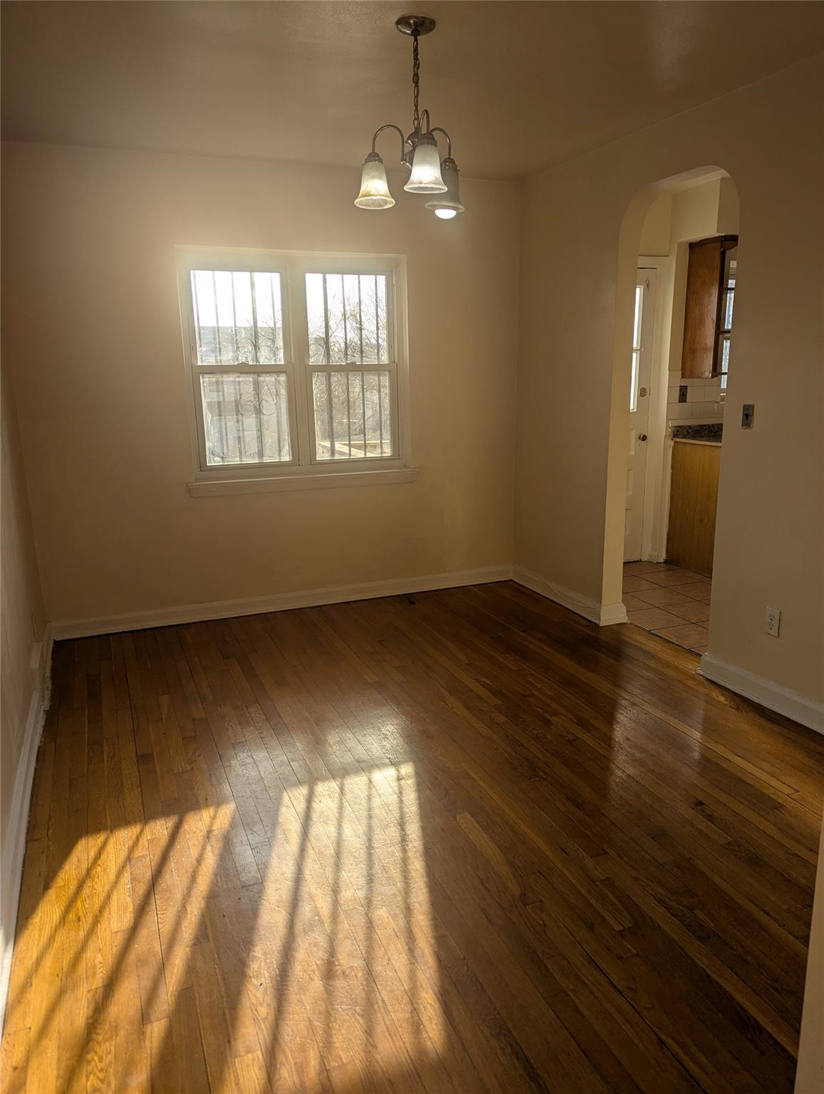 Apartment 212th  Bronx, NY 10469, MLS-819945-3
