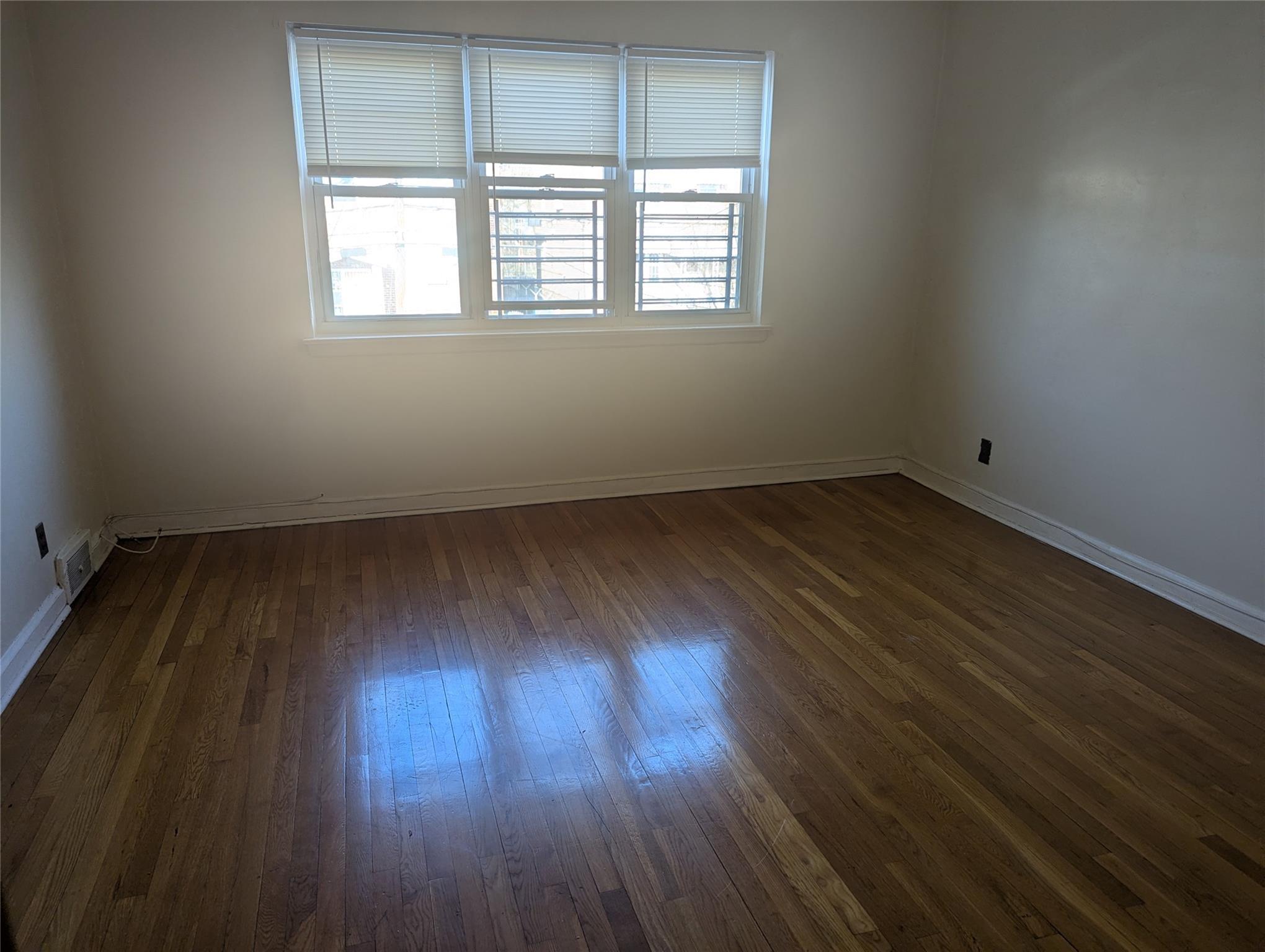 Apartment 212th  Bronx, NY 10469, MLS-819945-9