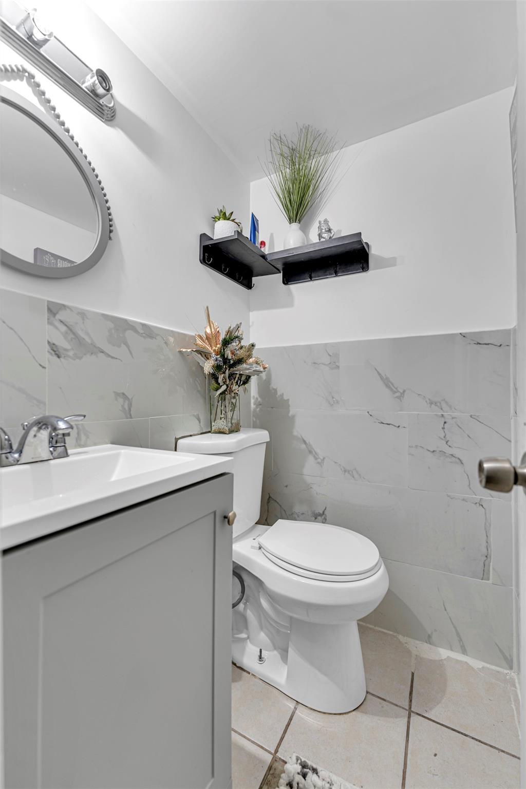 Single Family Paulding  Bronx, NY 10466, MLS-820003-12