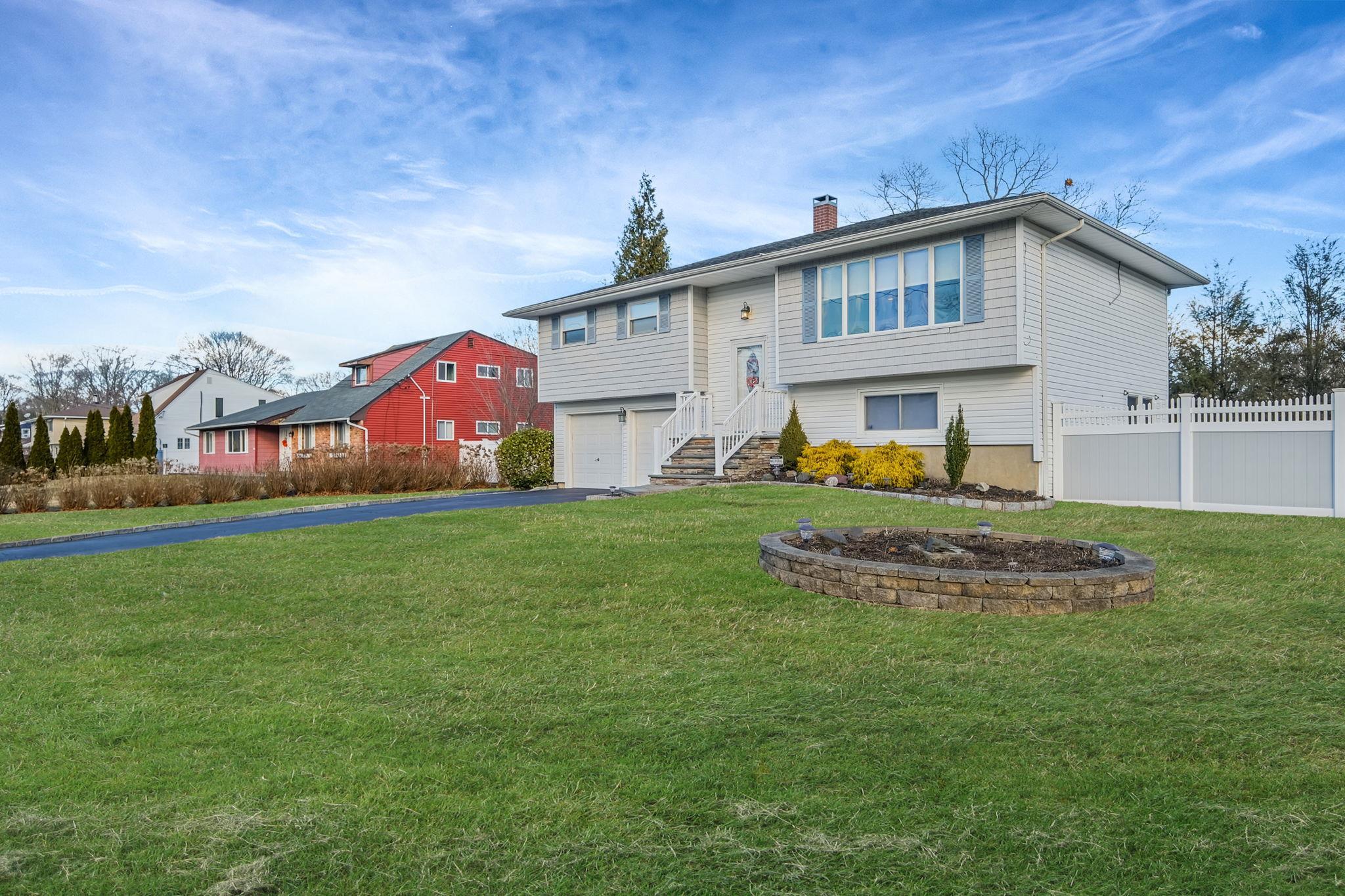 Single Family Kennedy  Suffolk County, NY 11776, MLS-820010-2