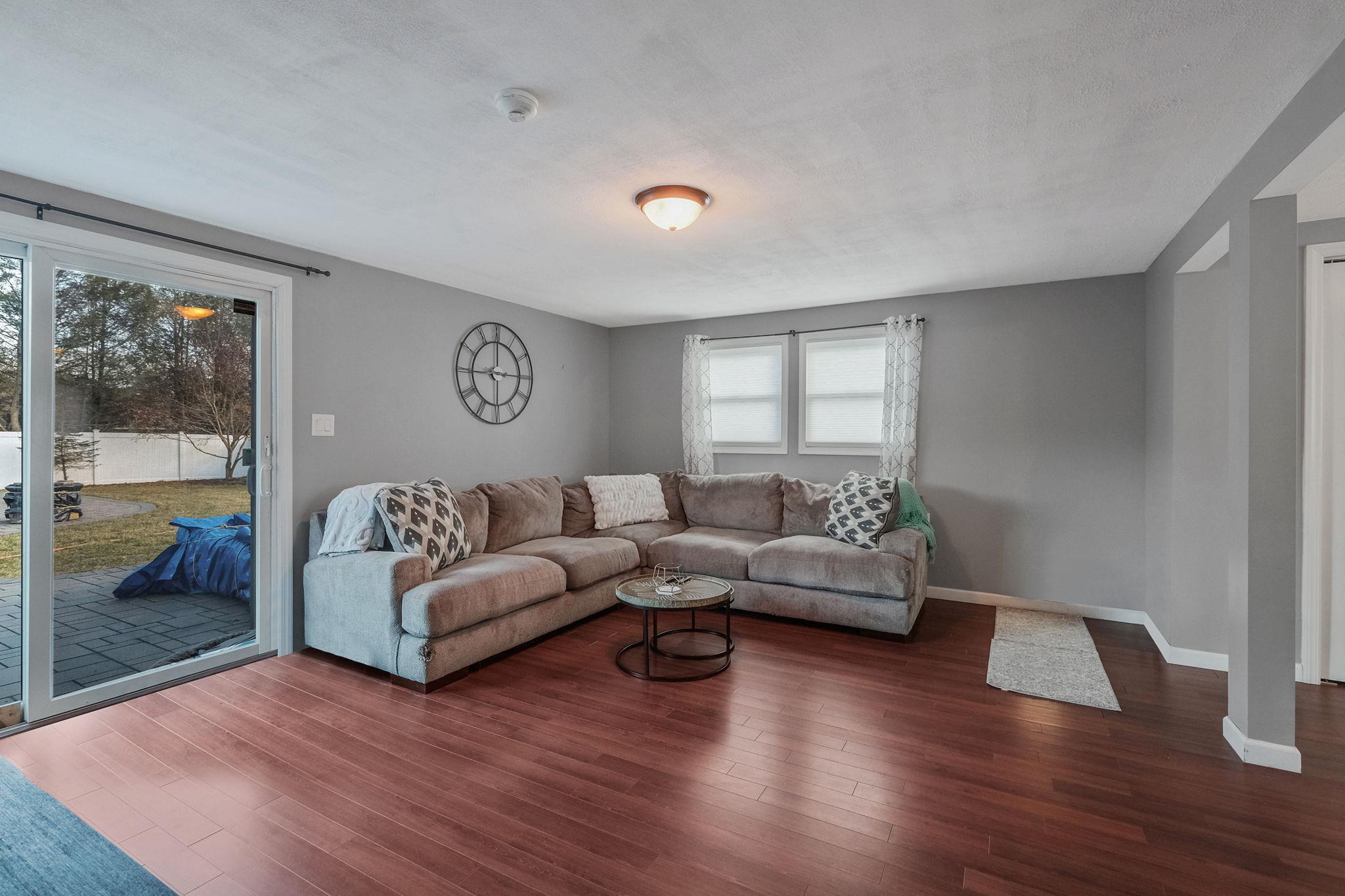 Single Family Kennedy  Suffolk County, NY 11776, MLS-820010-30