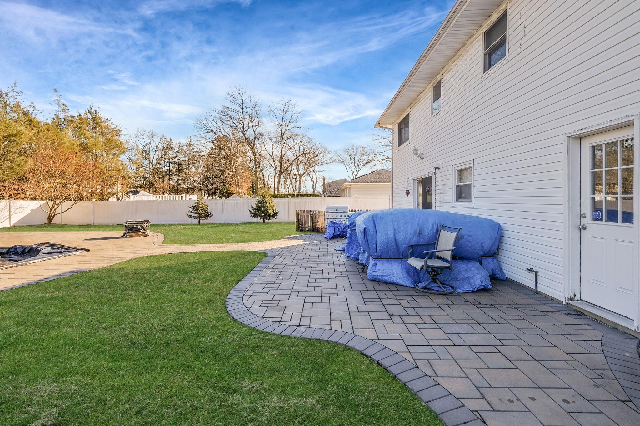 Single Family Kennedy  Suffolk County, NY 11776, MLS-820010-6