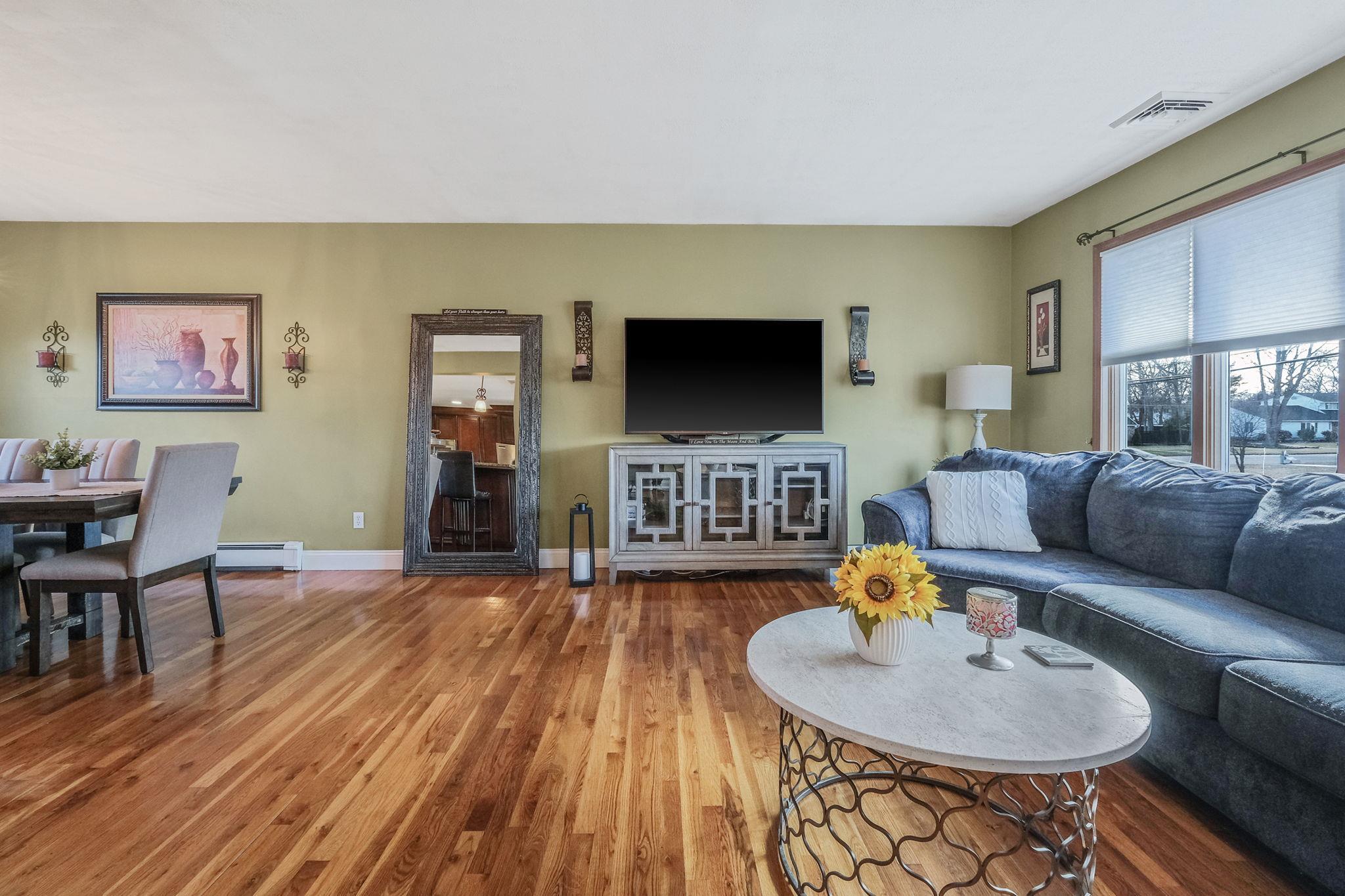 Single Family Kennedy  Suffolk County, NY 11776, MLS-820010-8