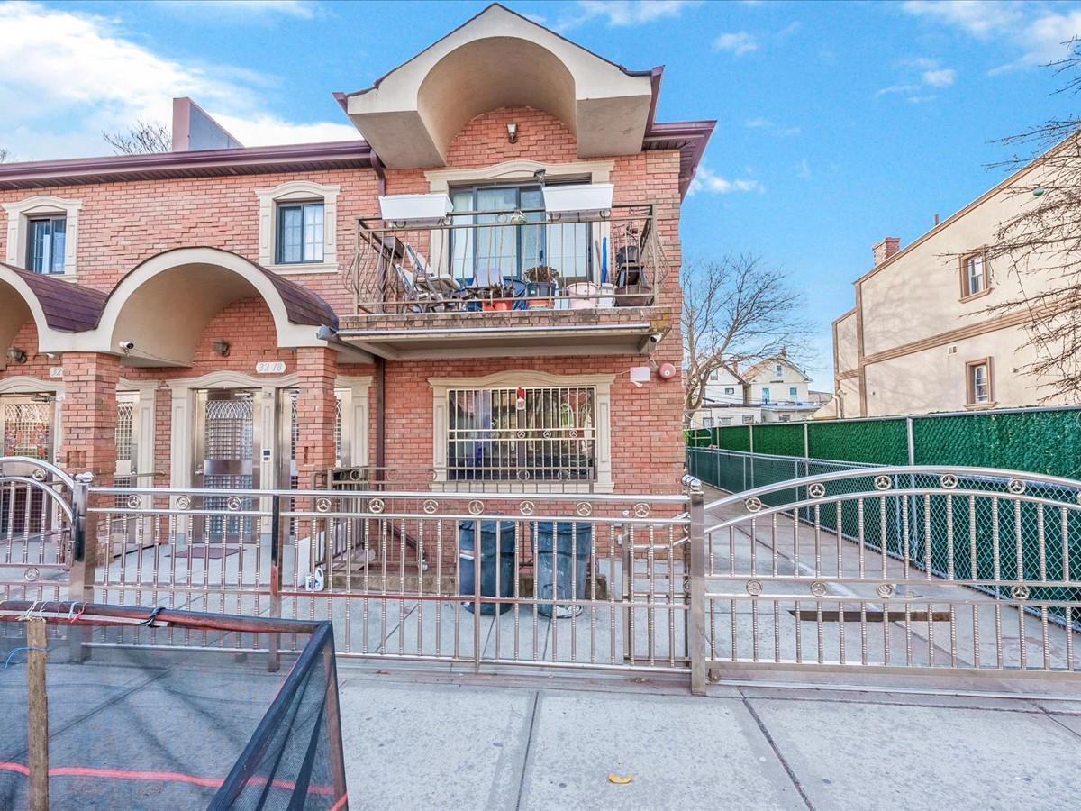 Single Family 97th  Queens, NY 11369, MLS-820055-2