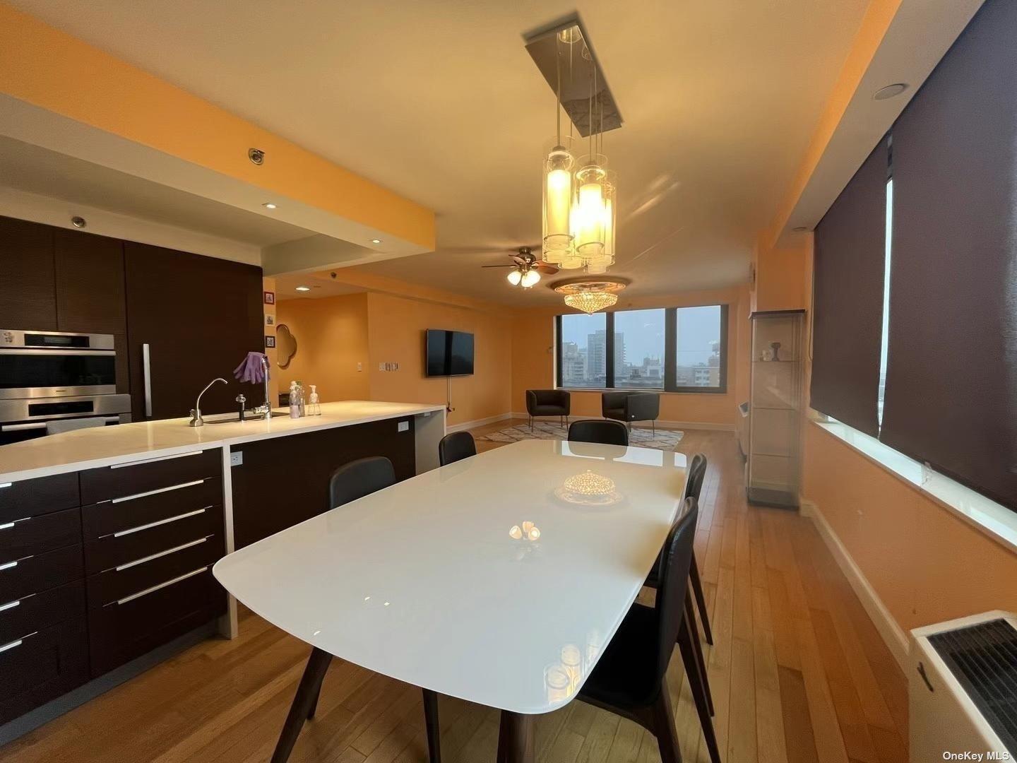 Condo Prince  Queens, NY 11354, MLS-820190-4