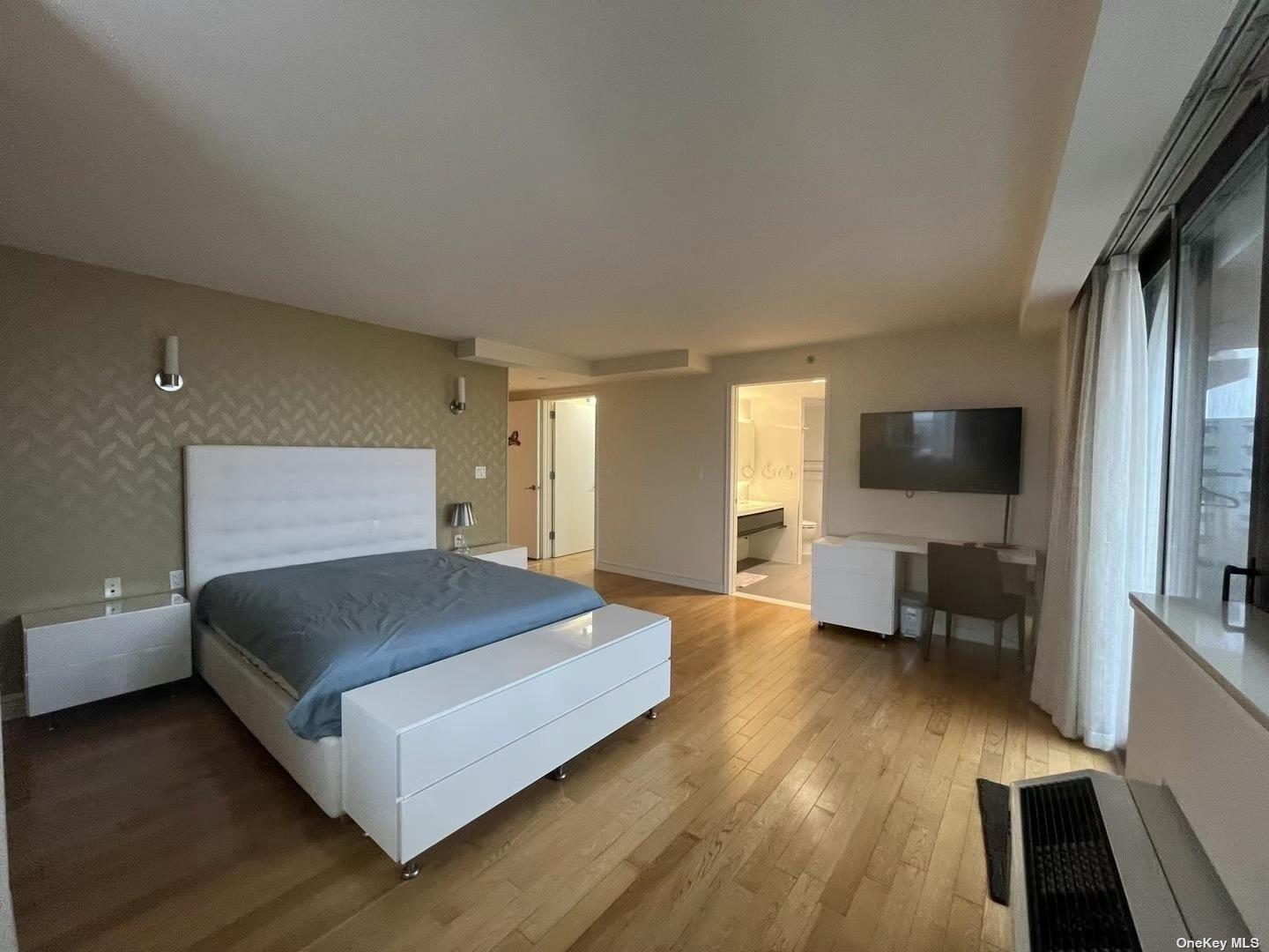 Condo Prince  Queens, NY 11354, MLS-820190-6