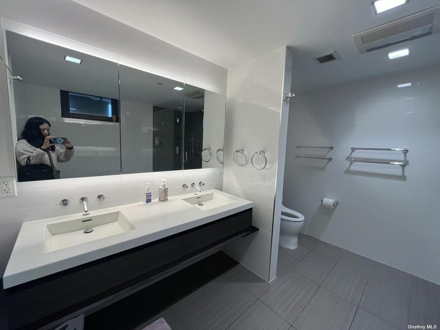 Condo Prince  Queens, NY 11354, MLS-820190-9