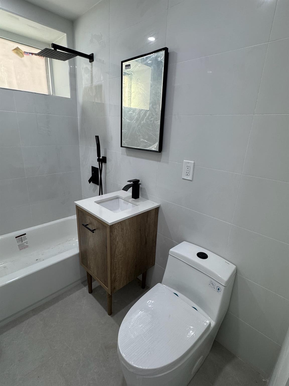 Single Family 195th  Queens, NY 11413, MLS-820360-11