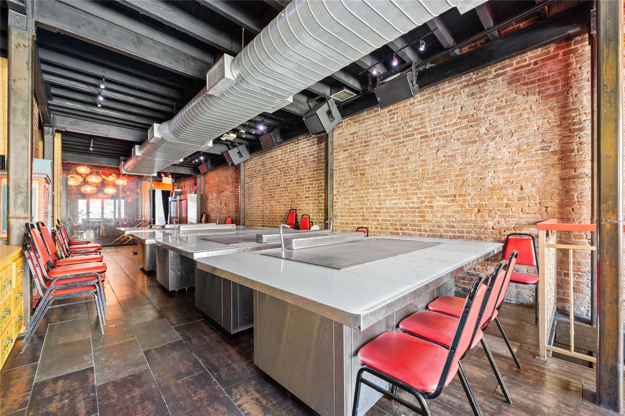Commercial Lease Dyckman  Manhattan, NY 10040, MLS-820413-15