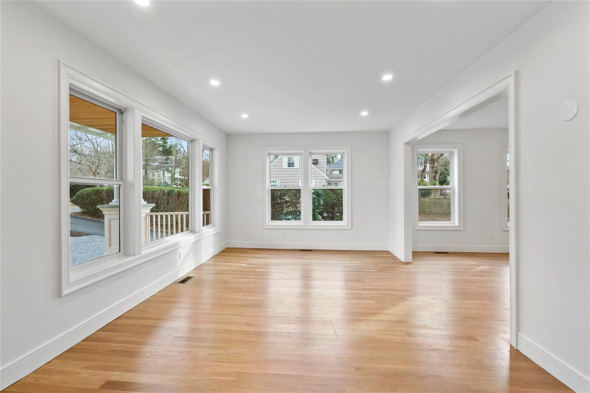Single Family Glenlawn  Nassau County, NY 11579, MLS-820430-10