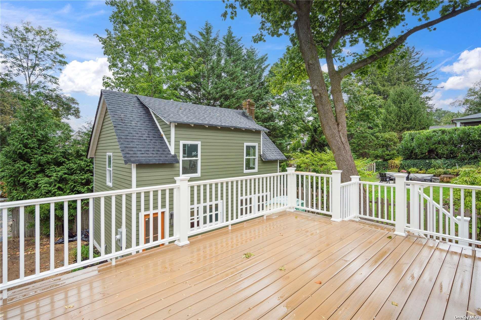 Single Family Glenlawn  Nassau County, NY 11579, MLS-820430-41
