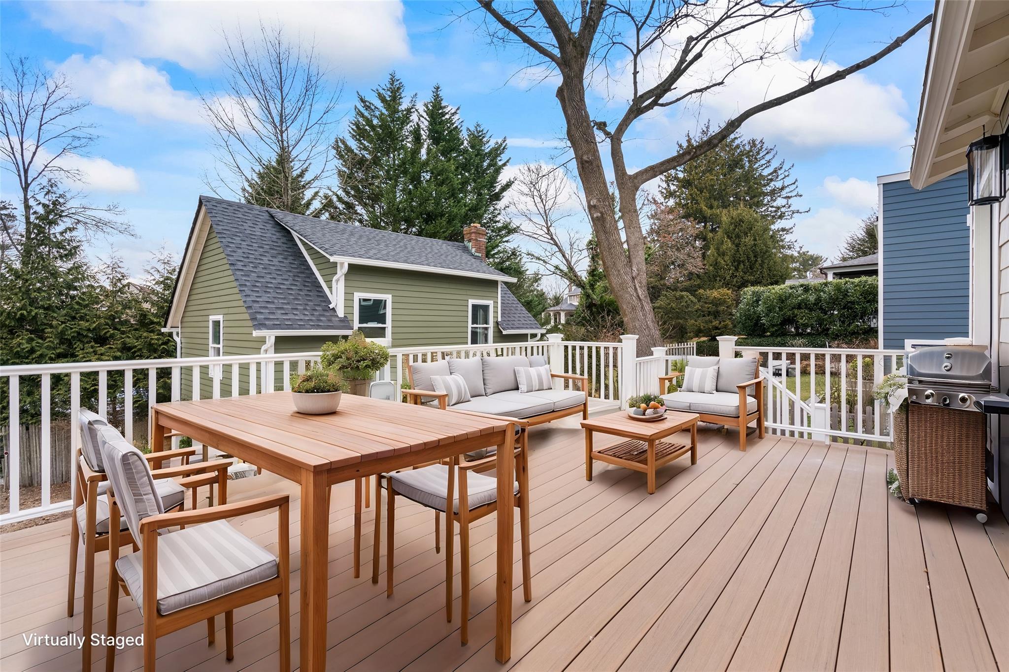 Single Family Glenlawn  Nassau County, NY 11579, MLS-820430-42