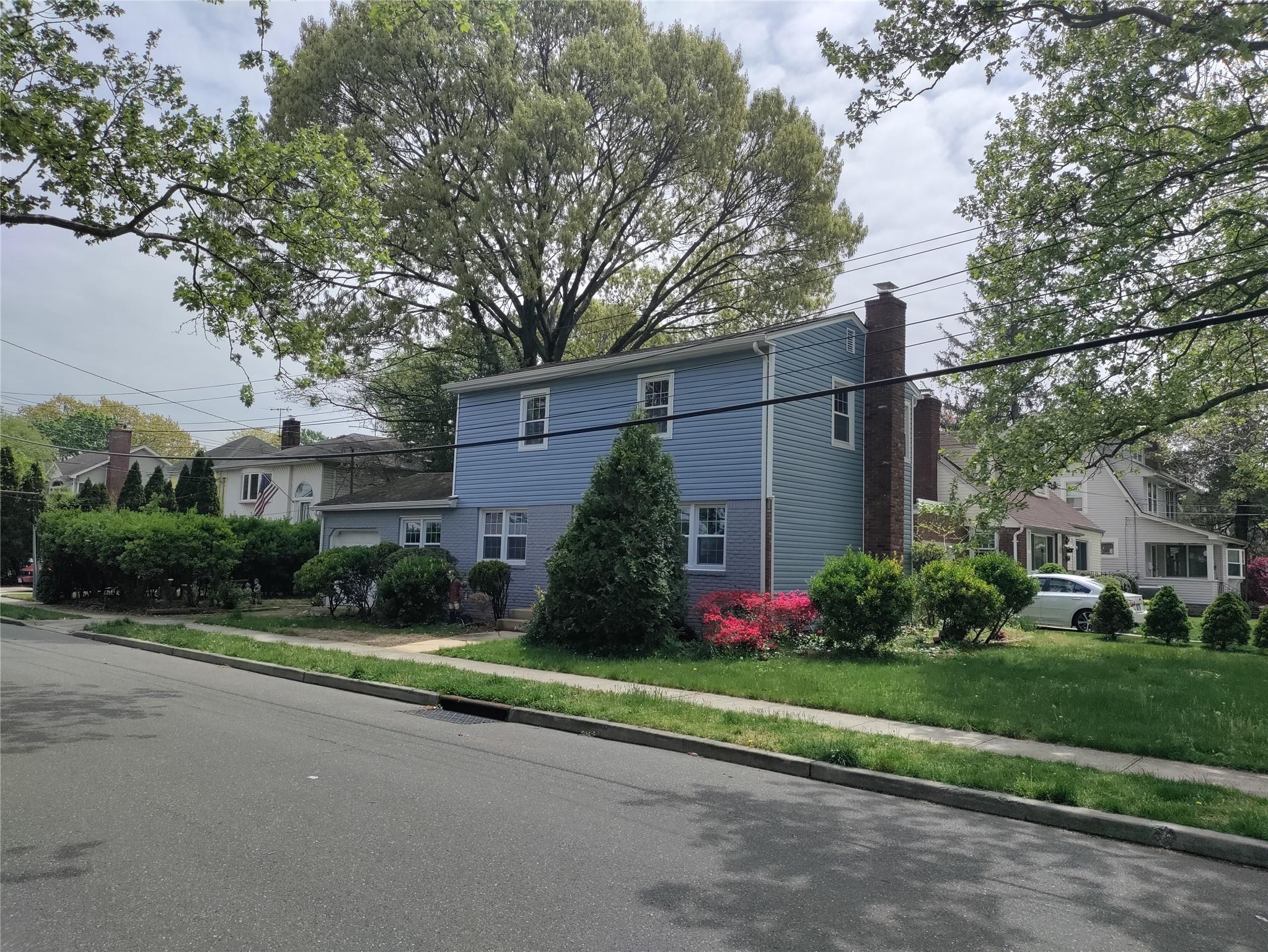 Single Family Maple  Nassau County, NY 11565, MLS-820443-2