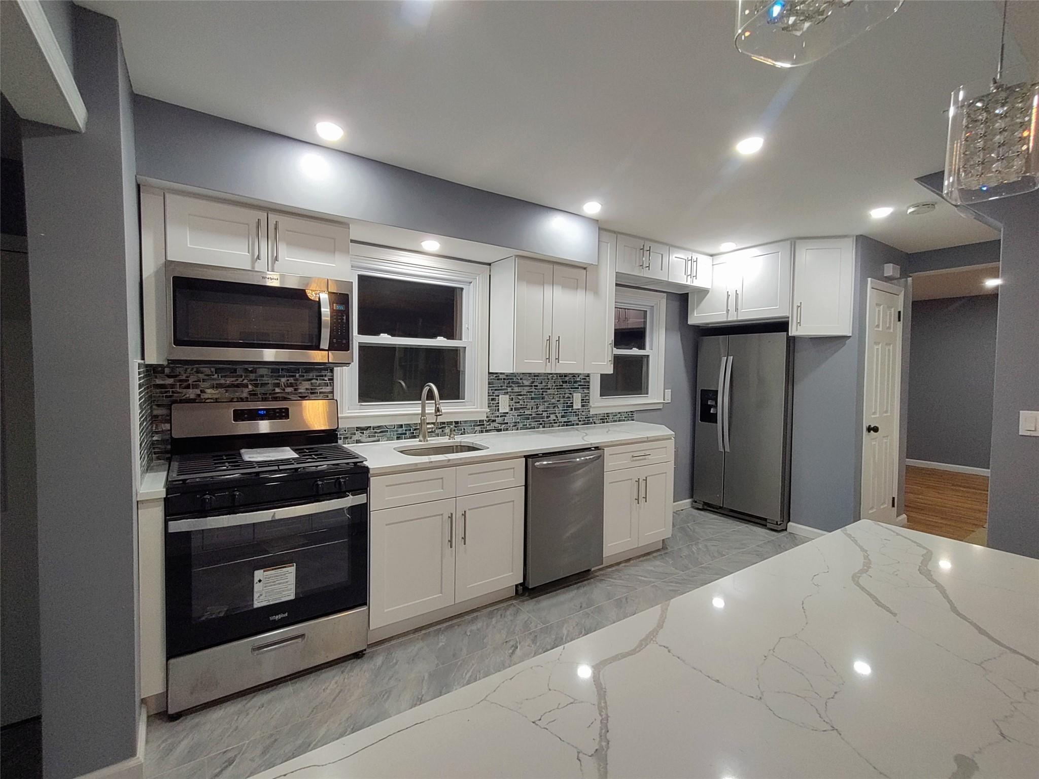 Single Family Maple  Nassau County, NY 11565, MLS-820443-6