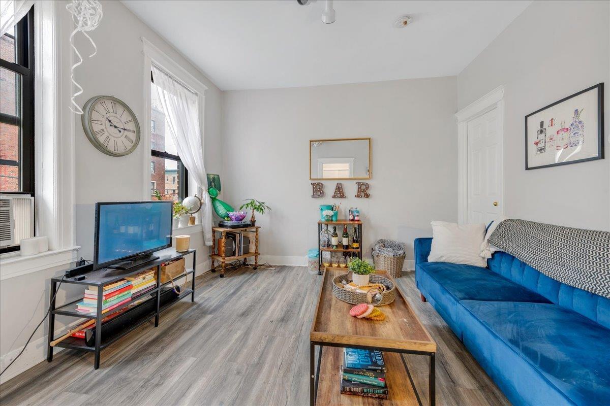 Single Family 34th  Queens, NY 11101, MLS-820476-3