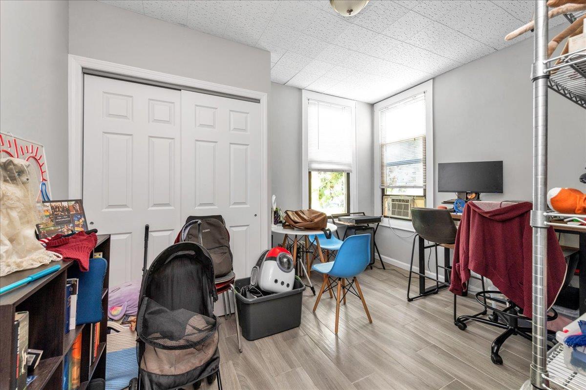 Single Family 34th  Queens, NY 11101, MLS-820476-6