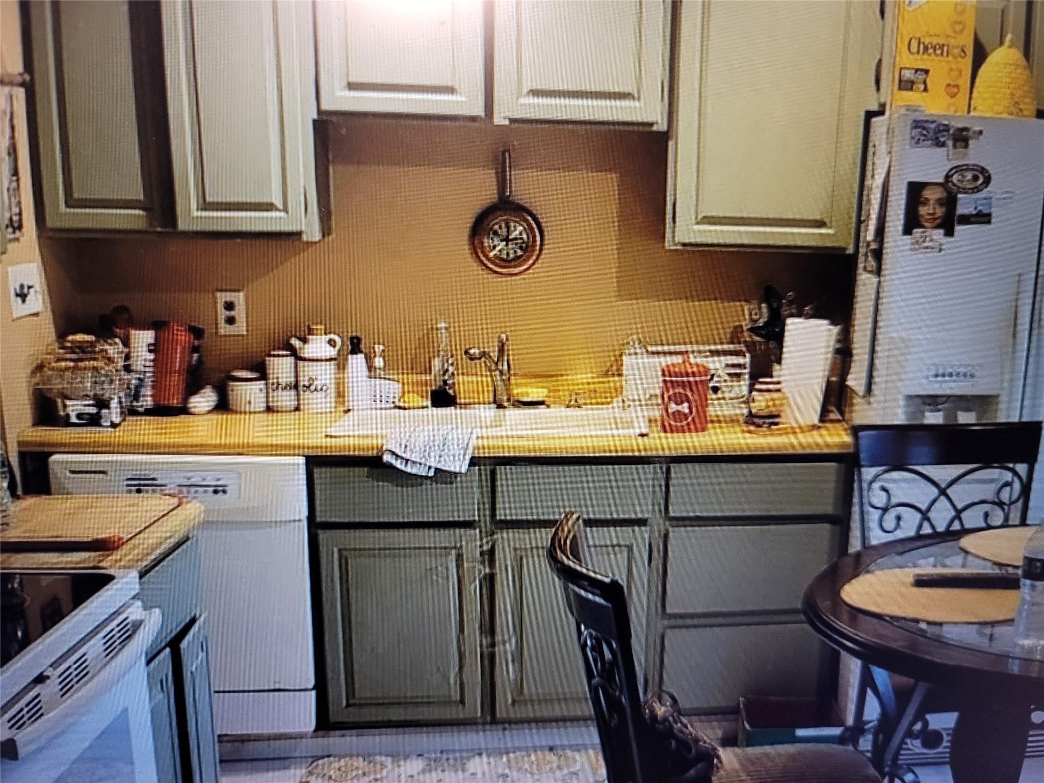Single Family Cassie  Suffolk County, NY 11766, MLS-820583-8