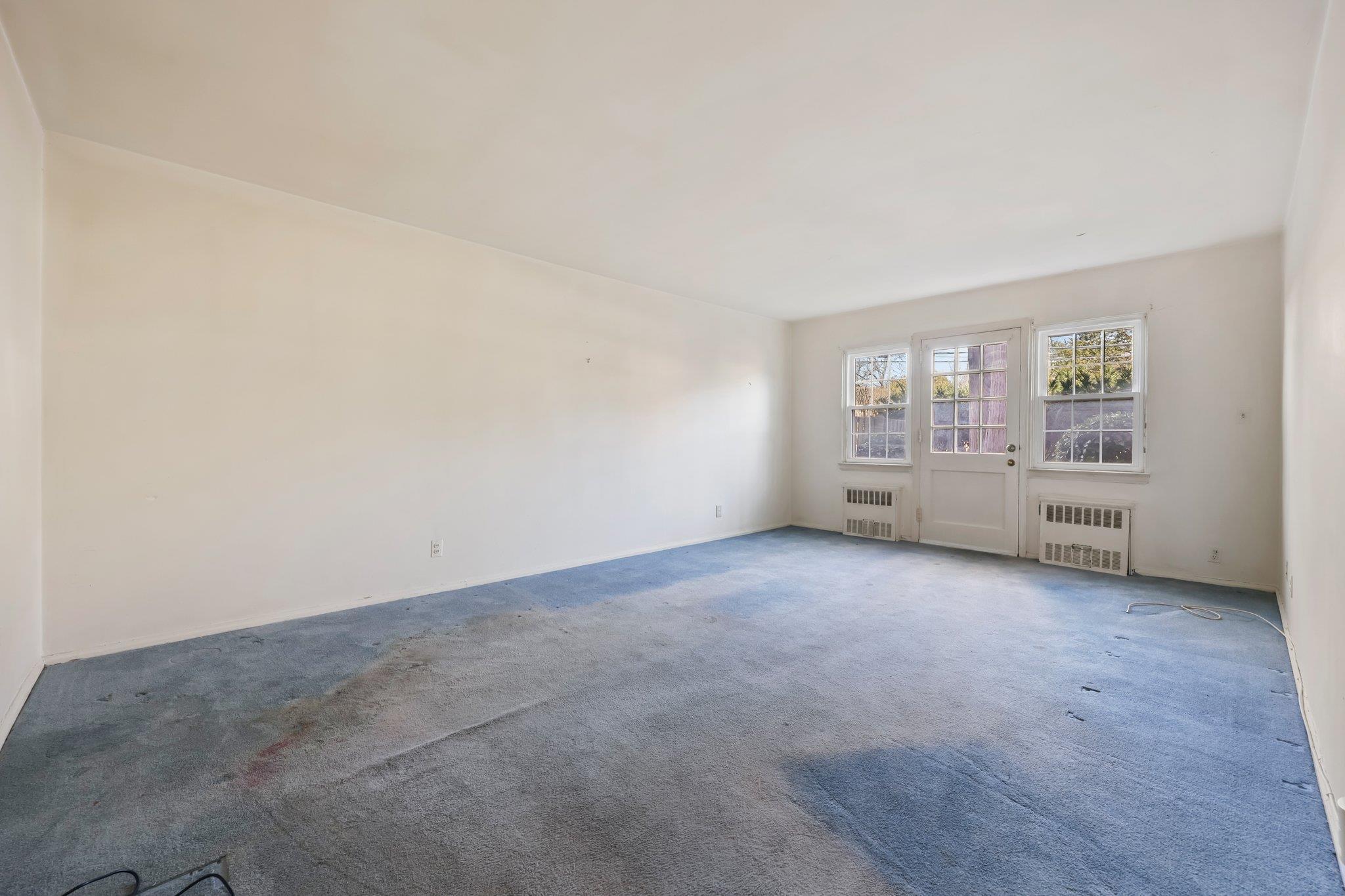 Coop Putnam  Out Of Area, NY 06830, MLS-820731-11