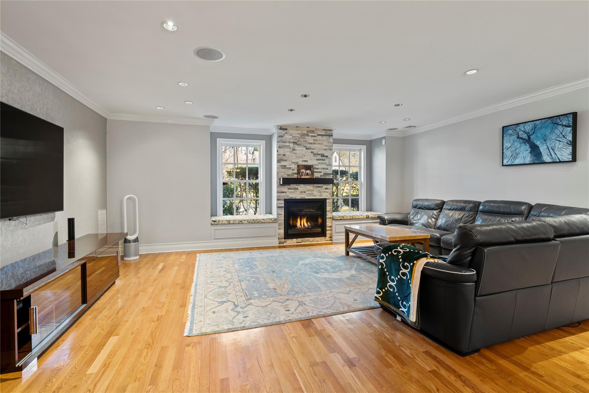 Single Family Amherst  Nassau County, NY 11021, MLS-820790-15