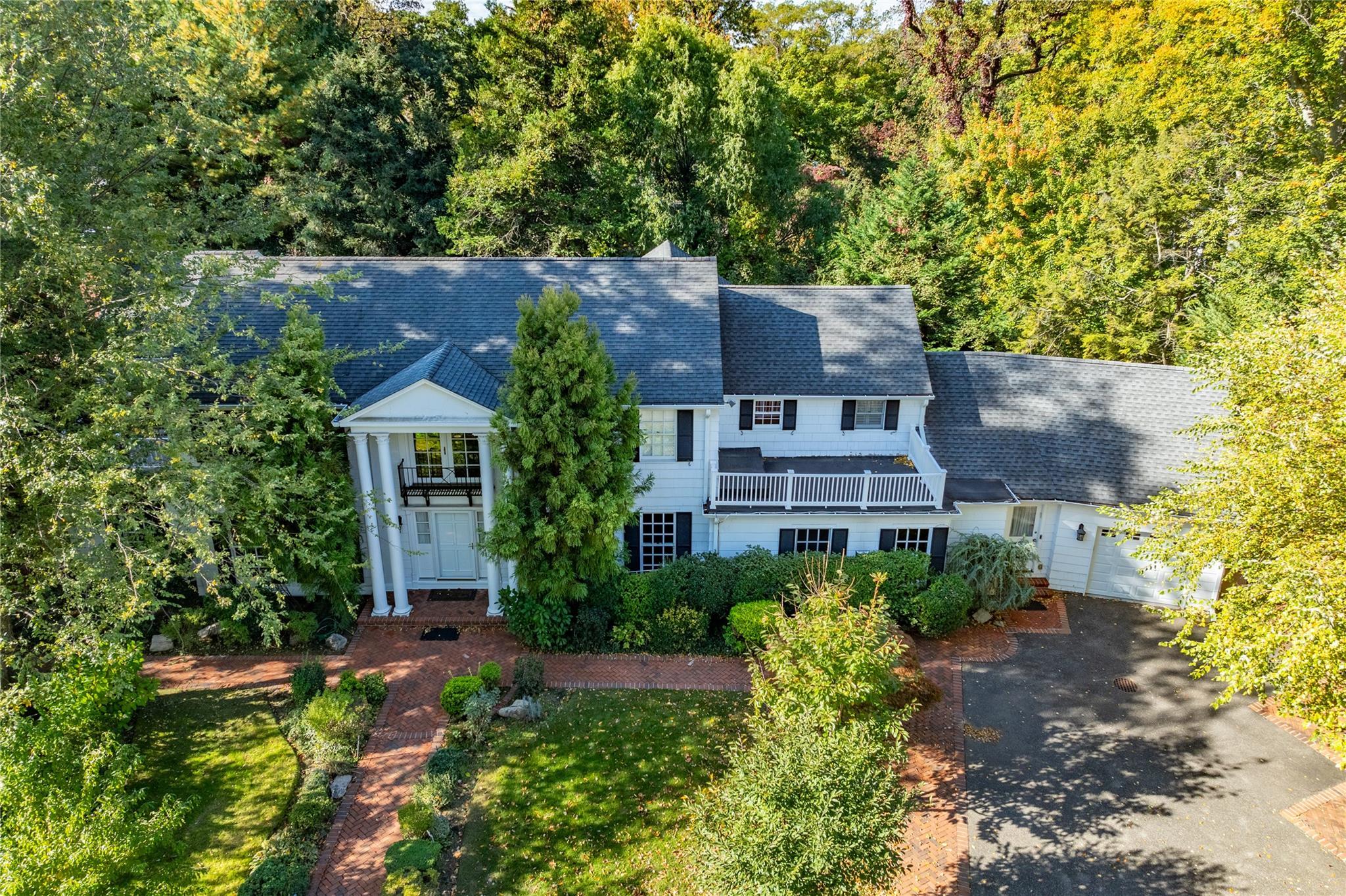 Single Family Amherst  Nassau County, NY 11021, MLS-820790-2