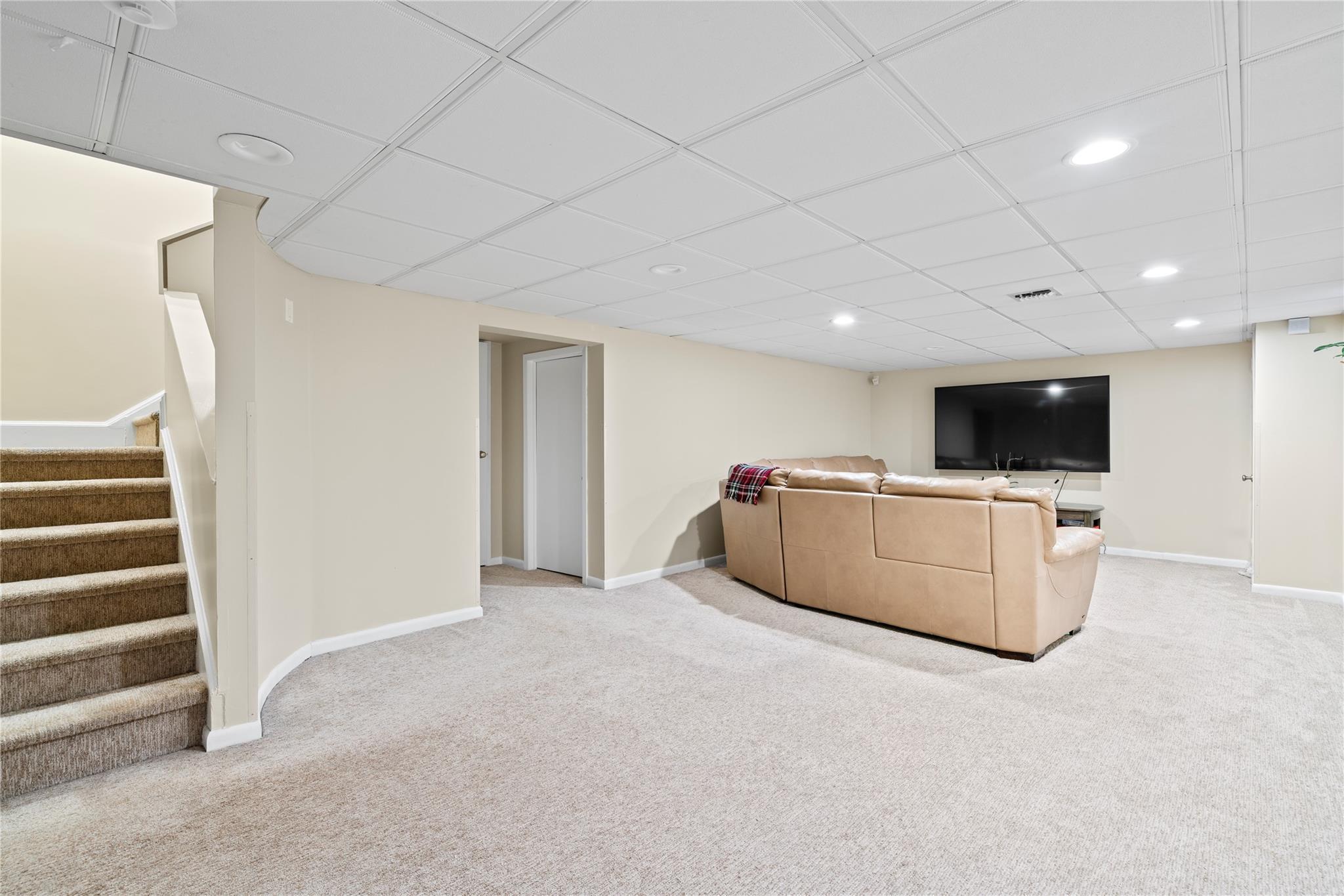 Single Family Amherst  Nassau County, NY 11021, MLS-820790-26