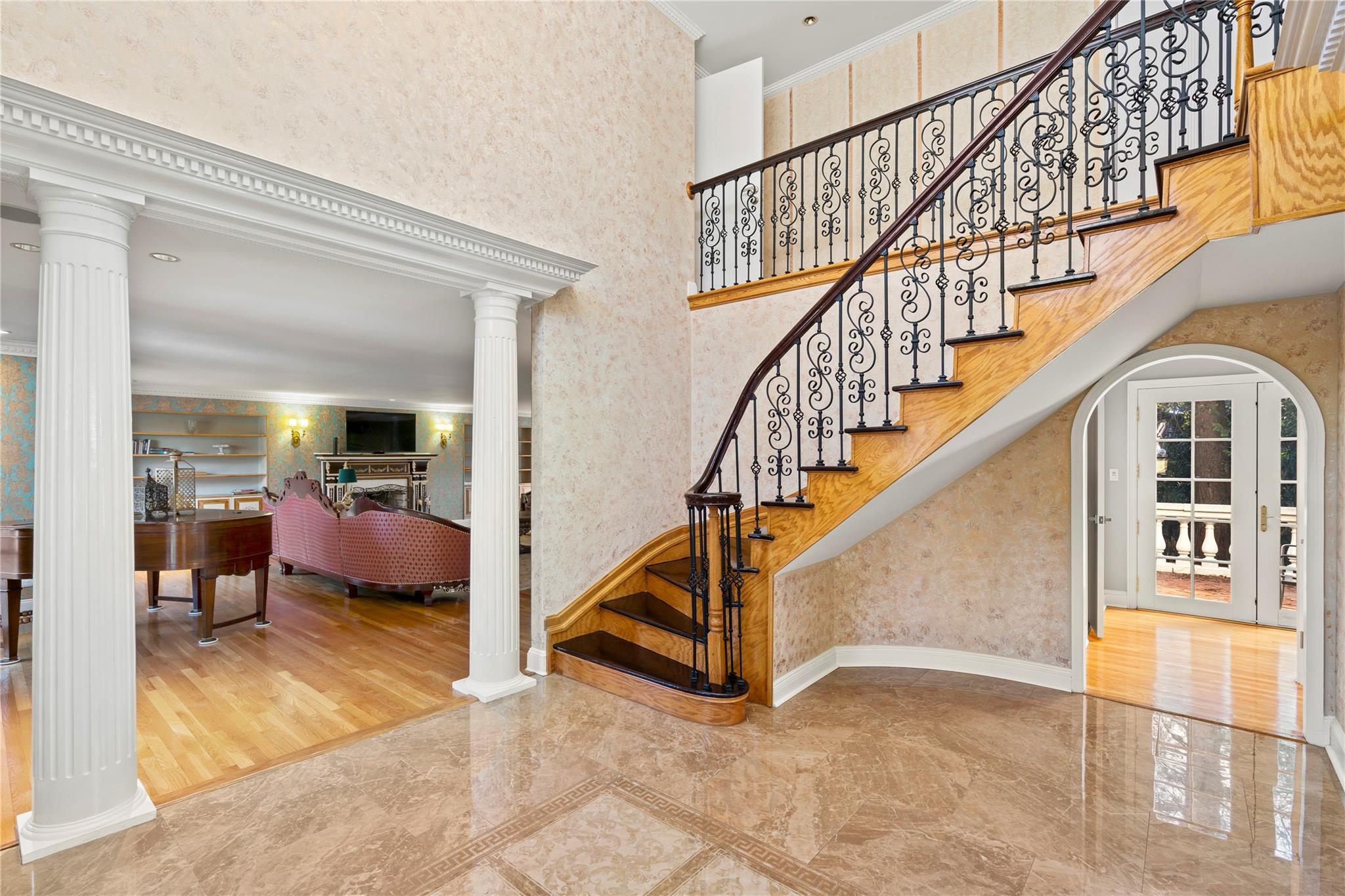 Single Family Amherst  Nassau County, NY 11021, MLS-820790-4